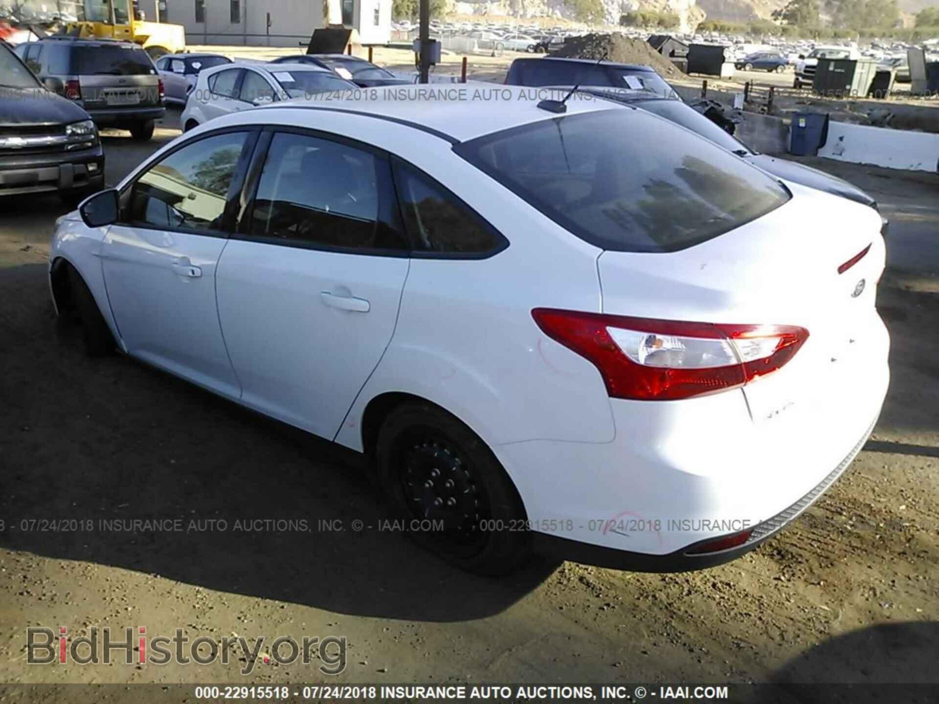 2012 Ford Focus - VIN: 1FAHP3F27CL196259 - Photo 3