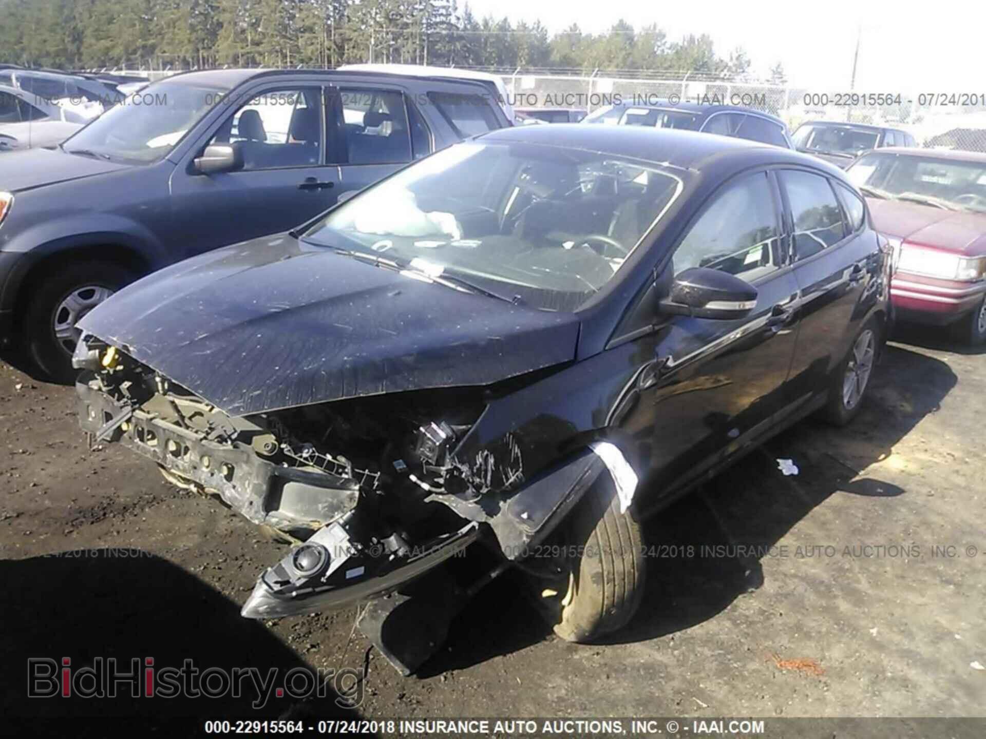 2016 Ford Focus - VIN: 1FADP3KE7GL247165 - Photo 2