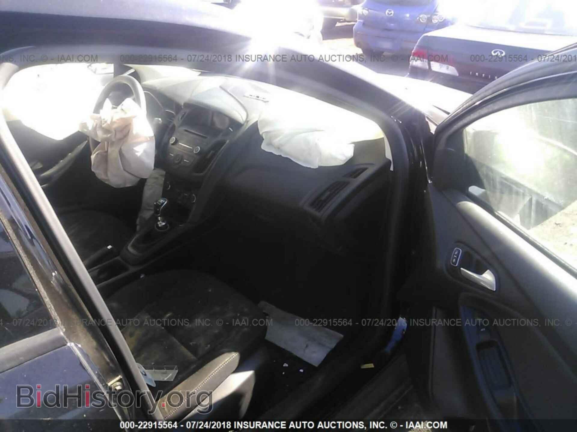 2016 Ford Focus - VIN: 1FADP3KE7GL247165 - Photo 5