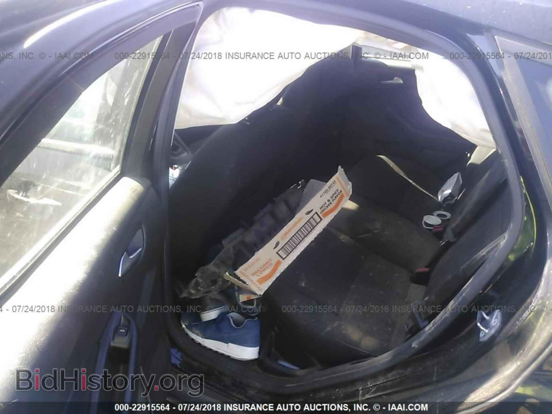 2016 Ford Focus - VIN: 1FADP3KE7GL247165 - Photo 8