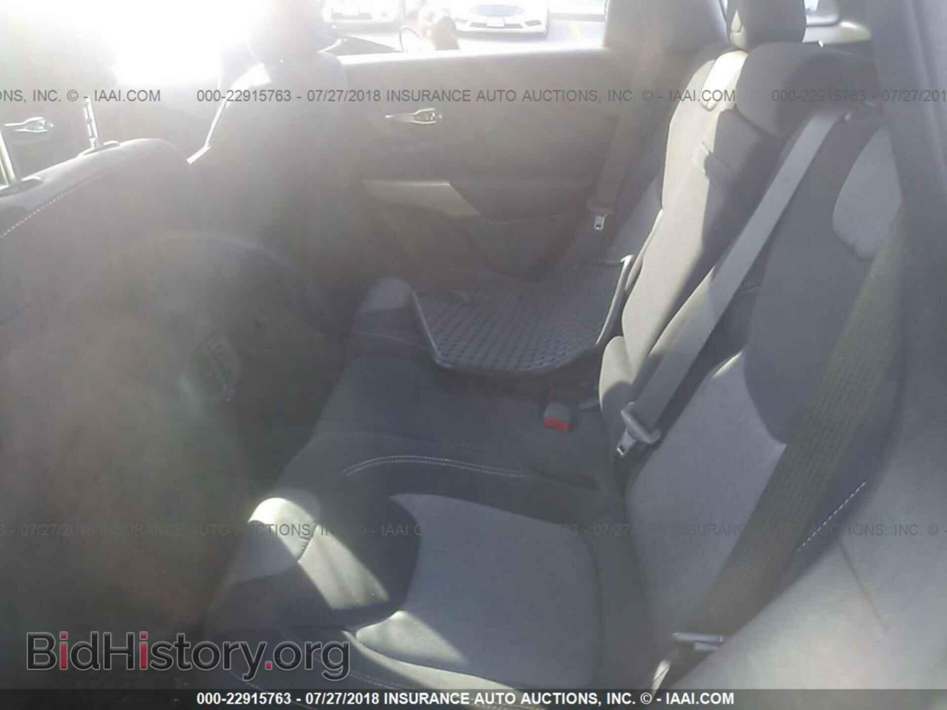 2017 Jeep Cherokee - VIN: 1C4PJMAS6HW657977 - Photo 8
