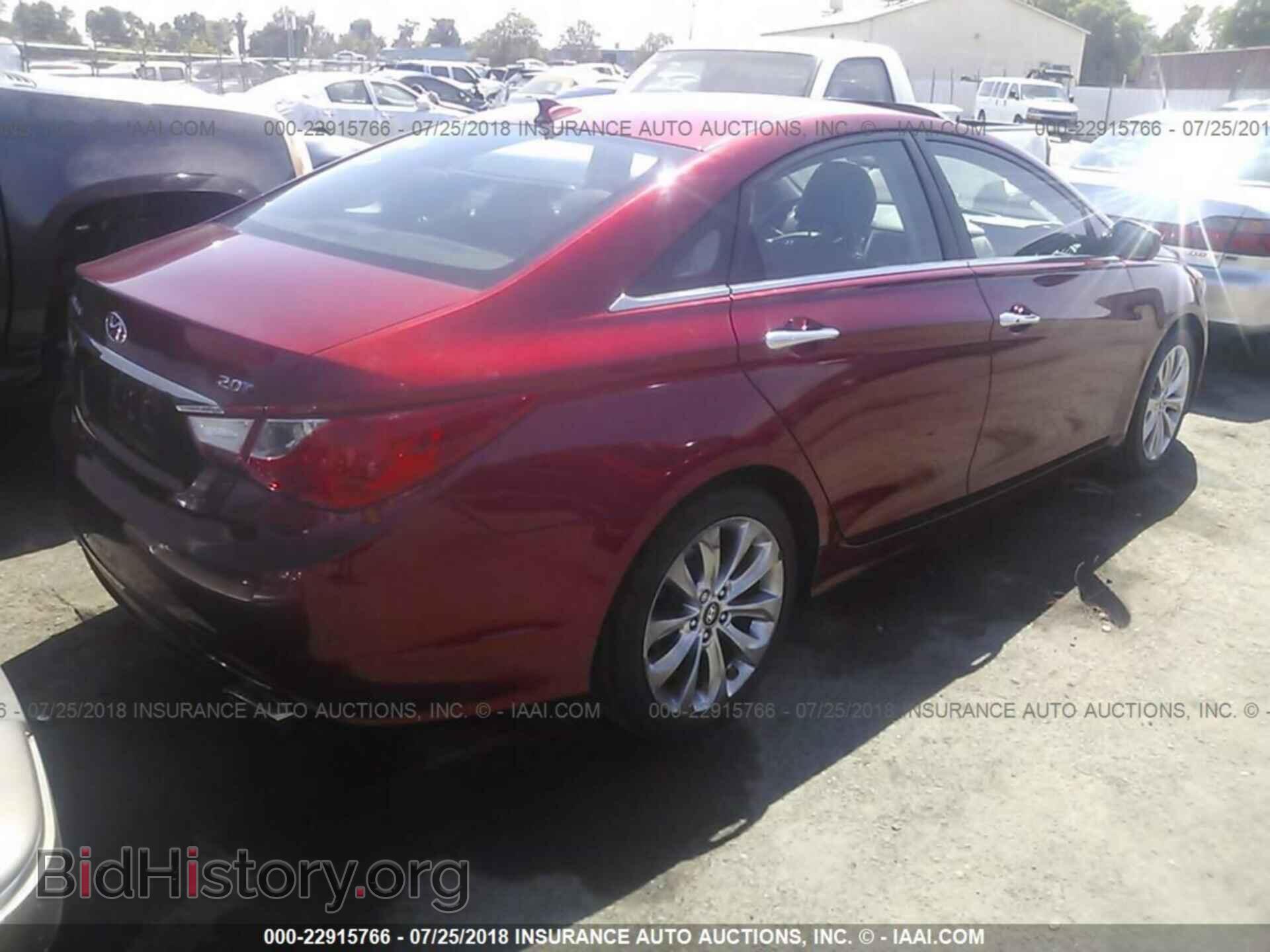 2012 Hyundai Sonata - VIN: 5NPEC4AB0CH365869 - Photo 4