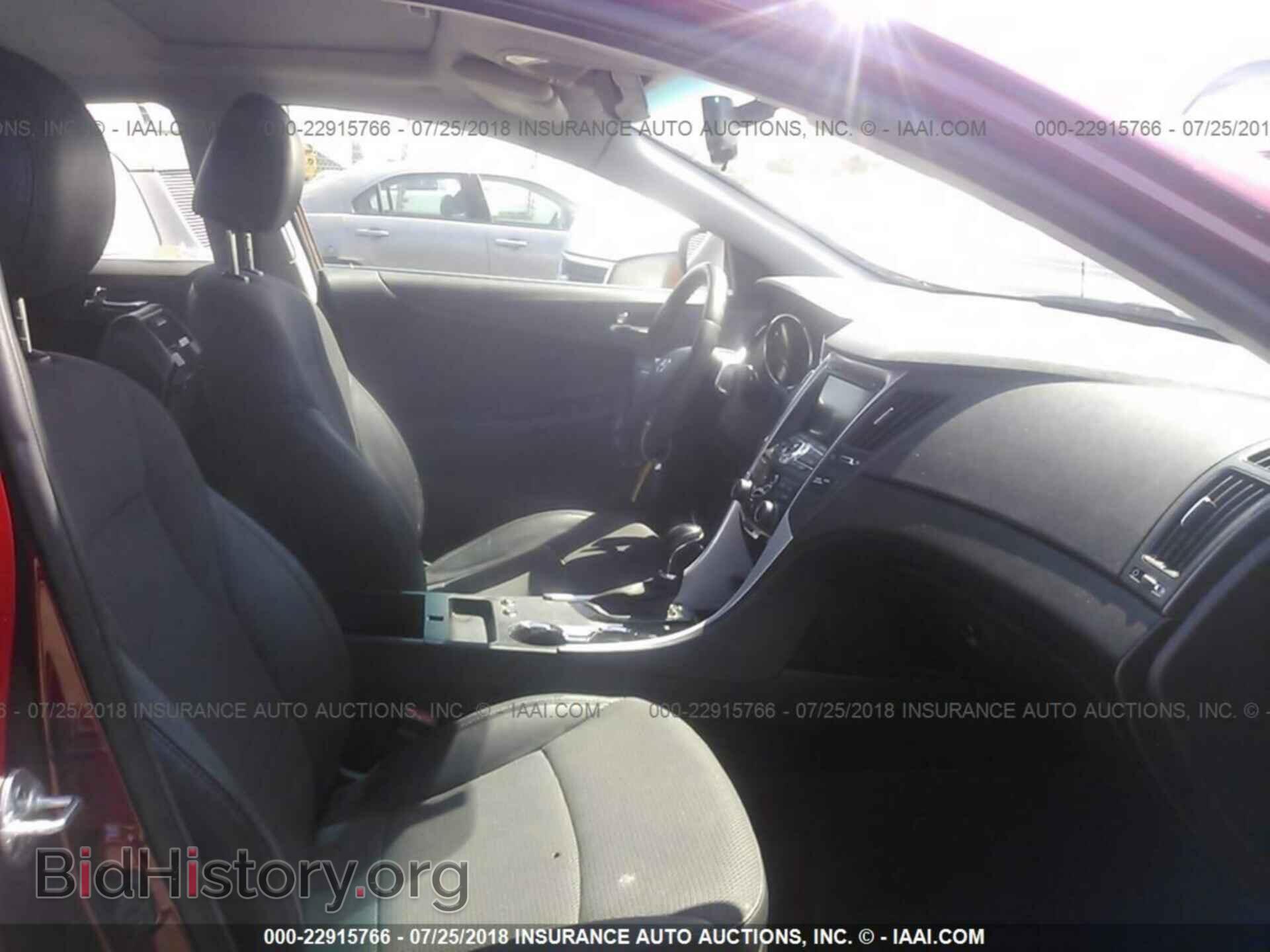 2012 Hyundai Sonata - VIN: 5NPEC4AB0CH365869 - Photo 5