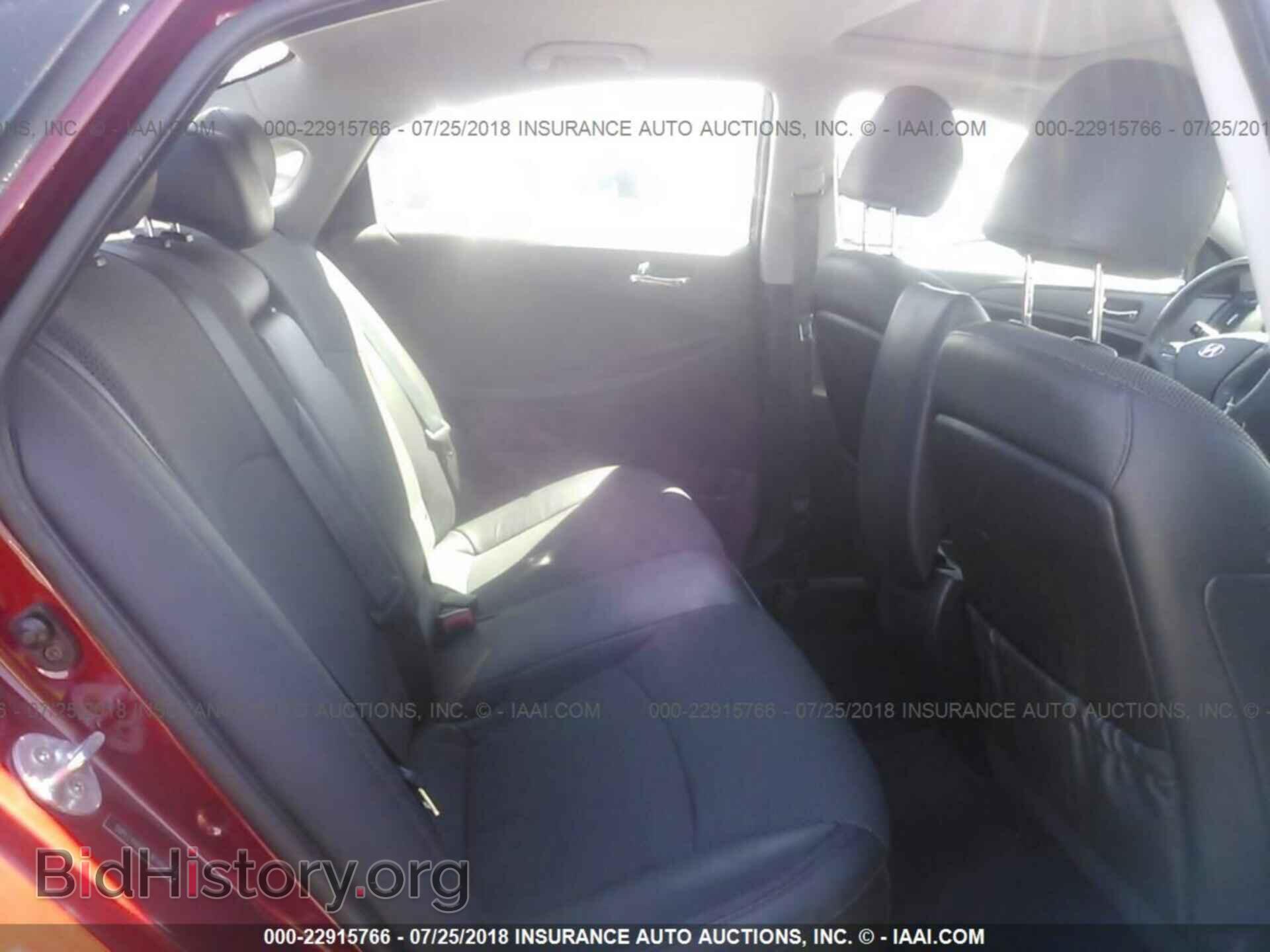 2012 Hyundai Sonata - VIN: 5NPEC4AB0CH365869 - Photo 8