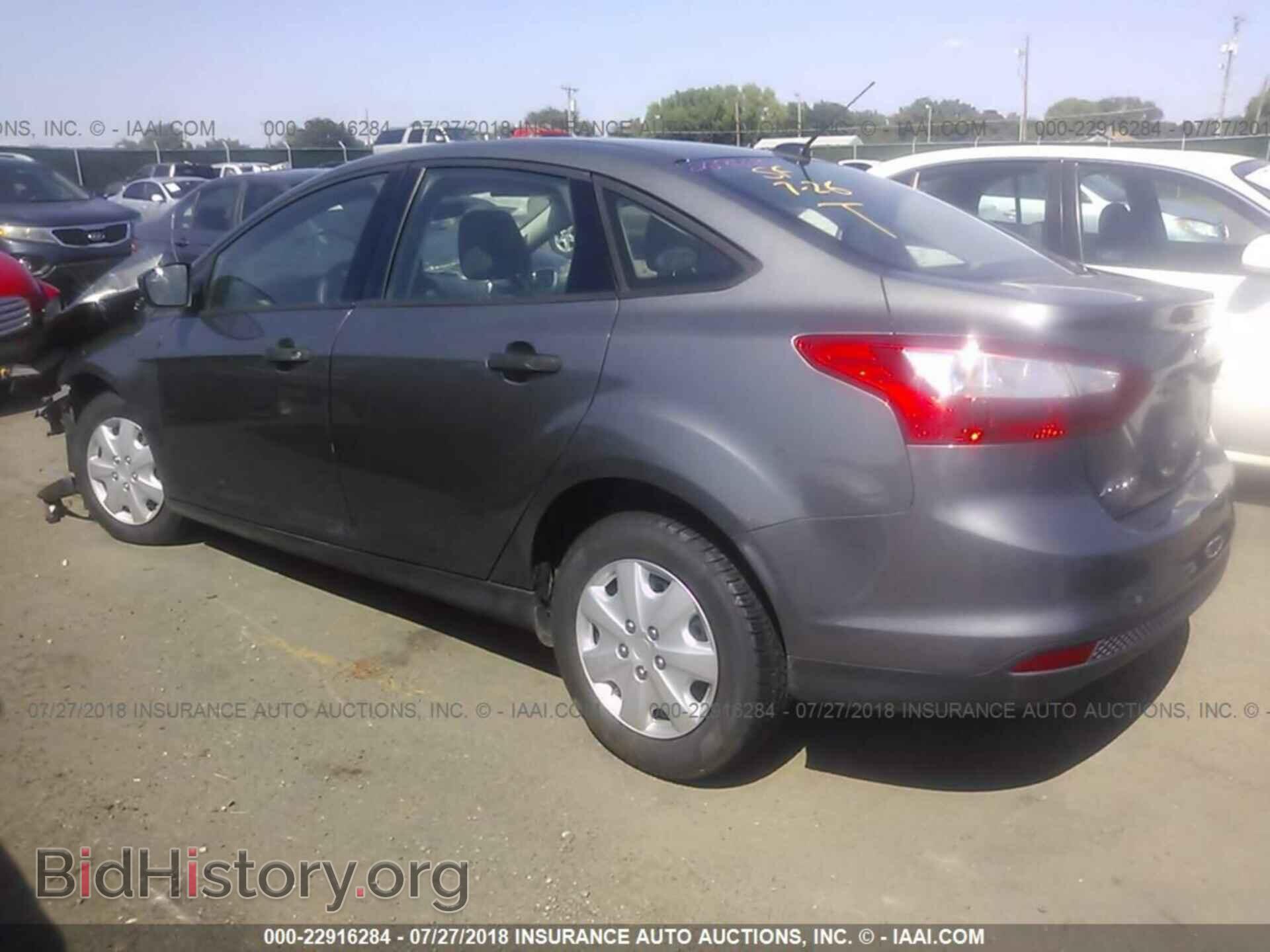 2012 Ford Focus - VIN: 1FAHP3E26CL450934 - Фото 3