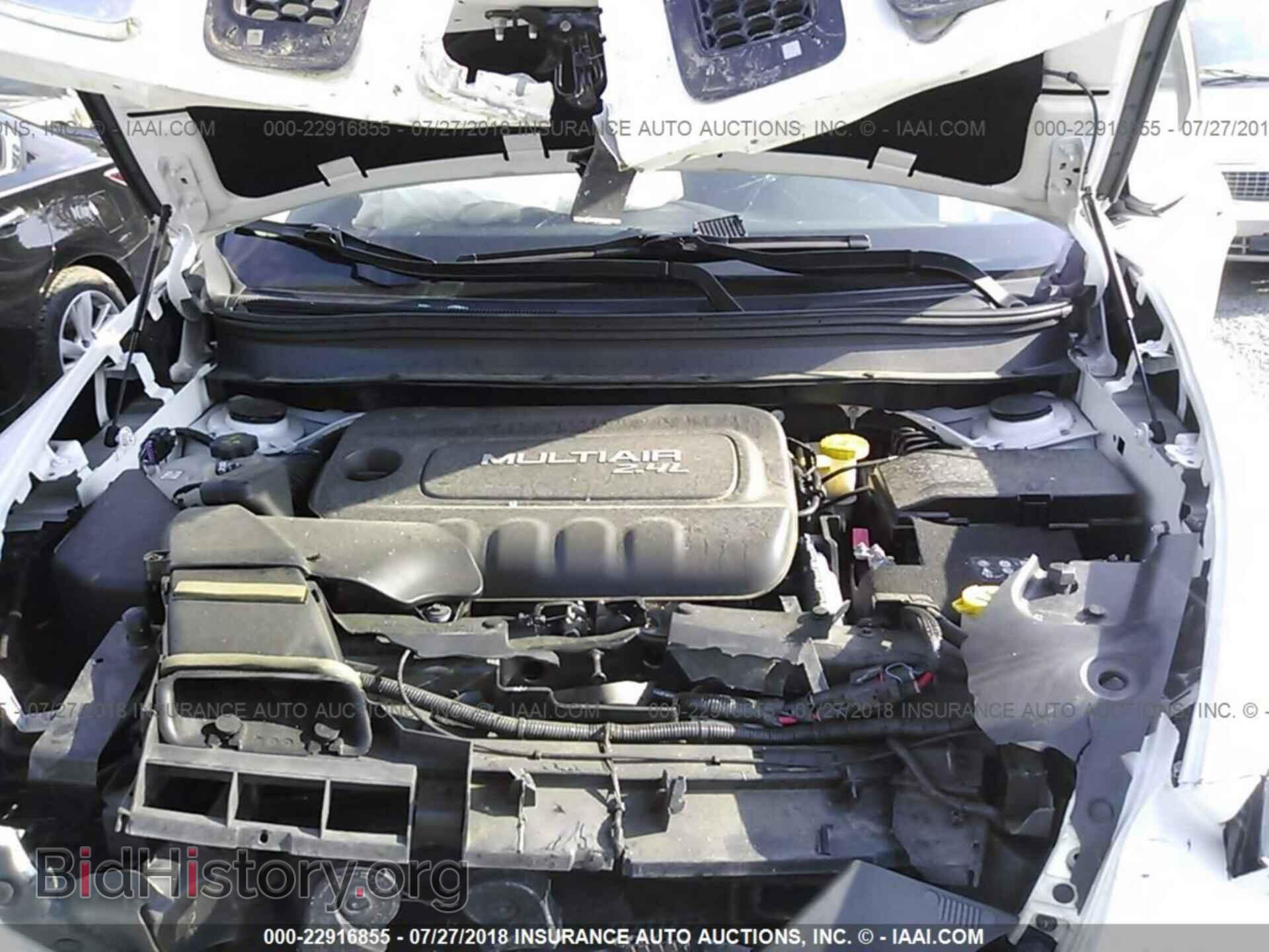 2015 Jeep Cherokee - VIN: 1C4PJMCB4FW744352 - Photo 10