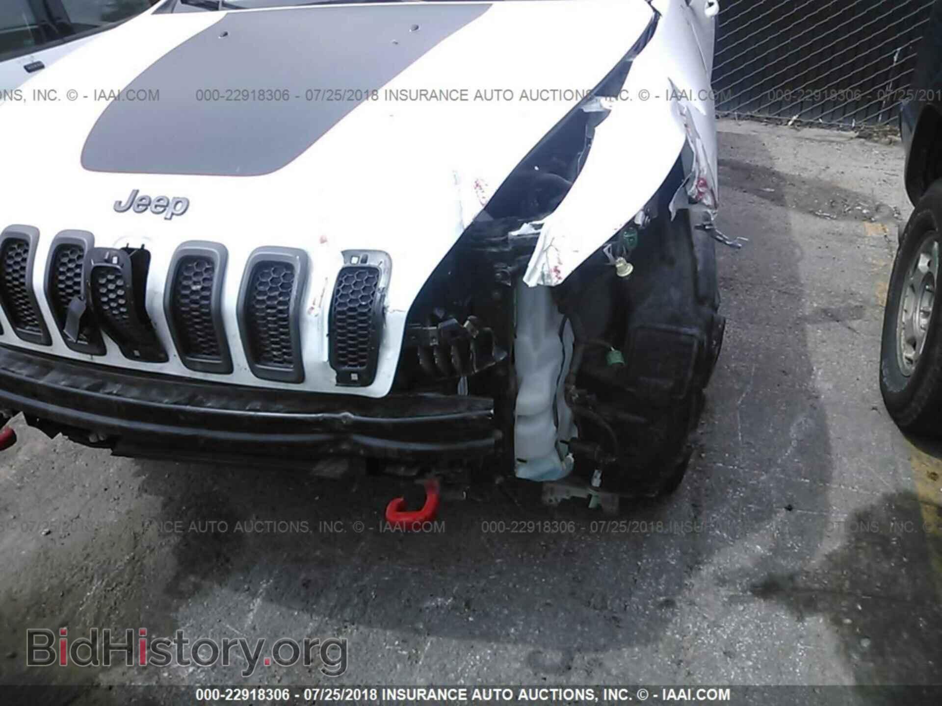 2017 Jeep Cherokee - VIN: 1C4PJMBS8HW501597 - Photo 6