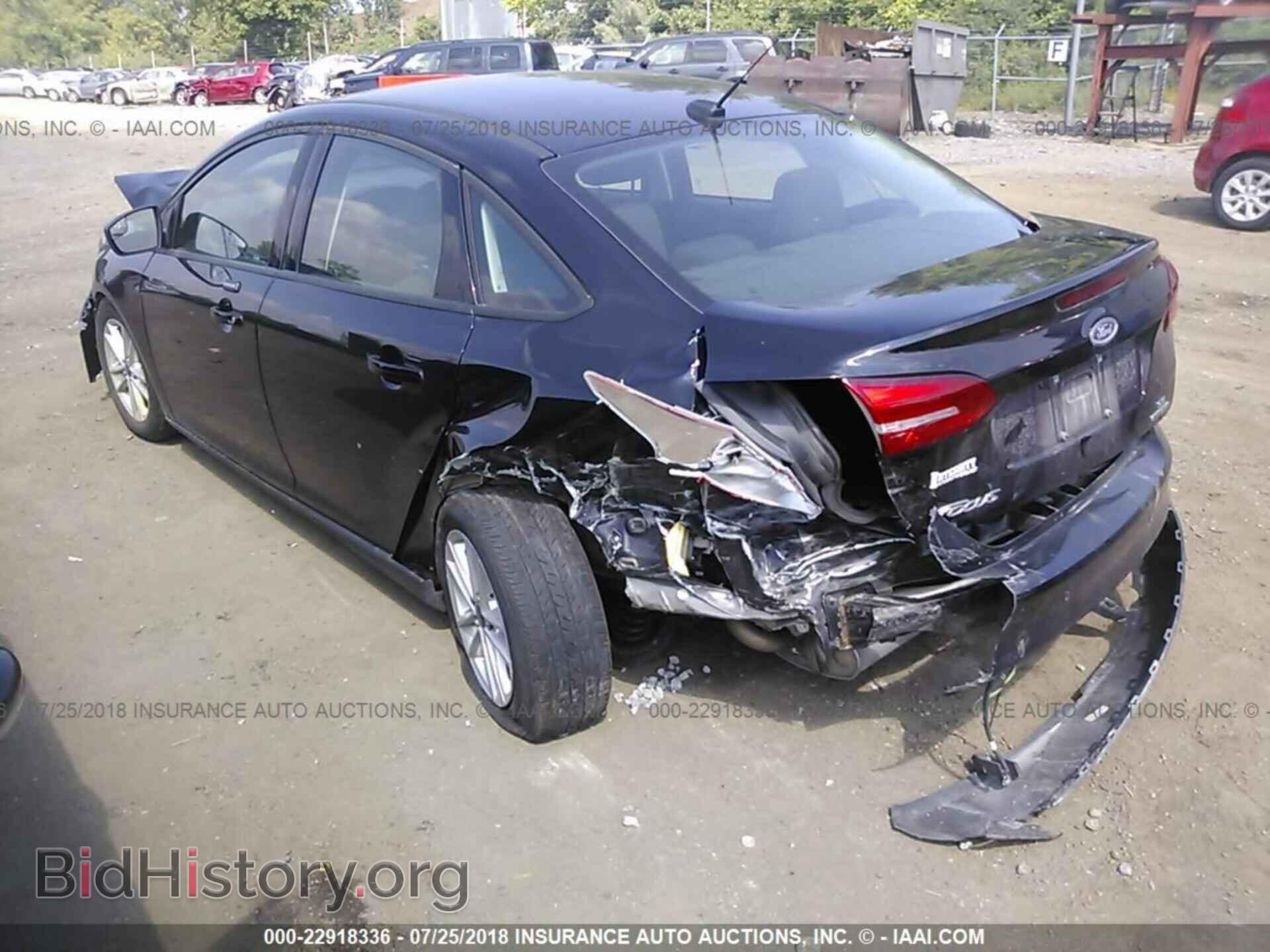 2016 Ford Focus - VIN: 1FADP3F21GL208216 - Photo 3
