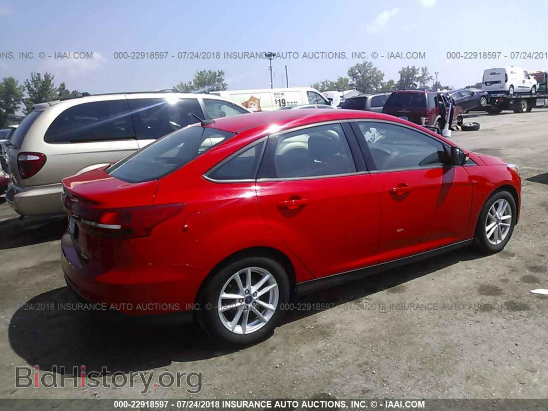 2016 Ford Focus - VIN: 1FADP3F22GL364166 - Фото 4