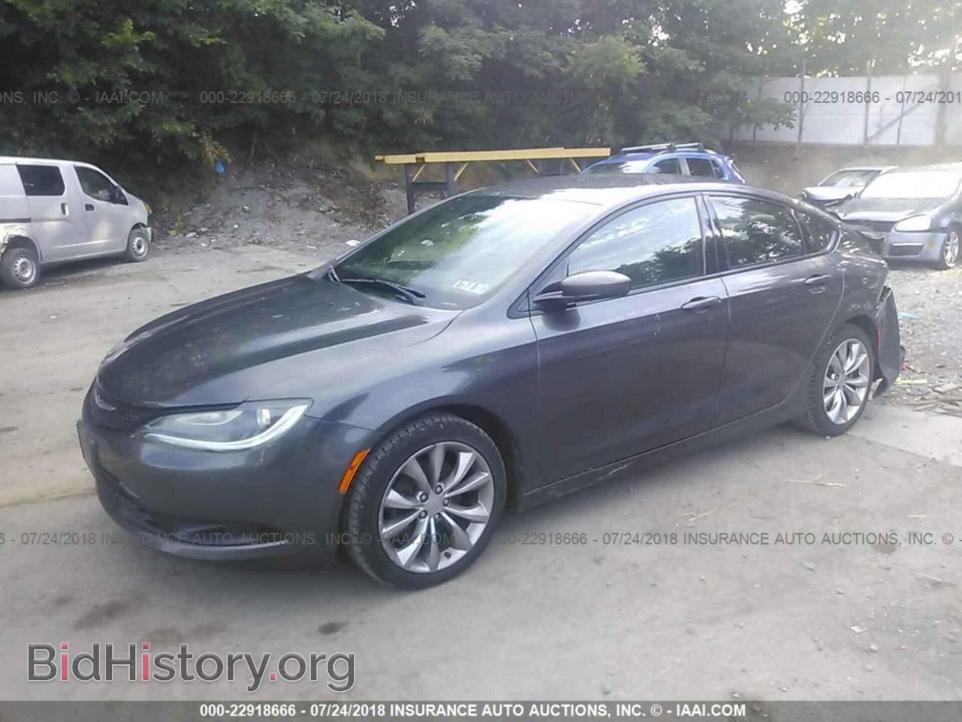 2015 Chrysler 200 - VIN: 1C3CCCBB3FN681601 - Photo 2