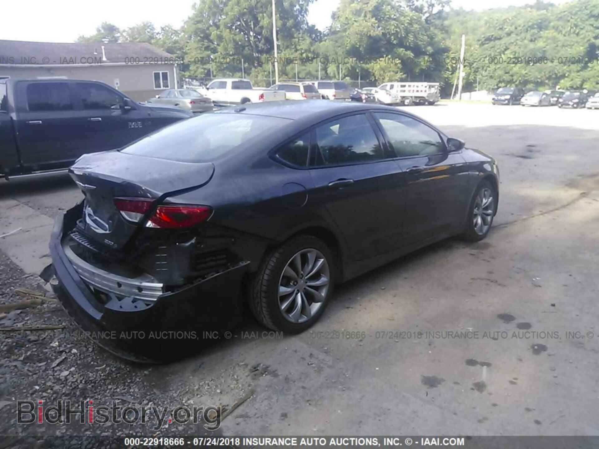 2015 Chrysler 200 - VIN: 1C3CCCBB3FN681601 - Photo 4