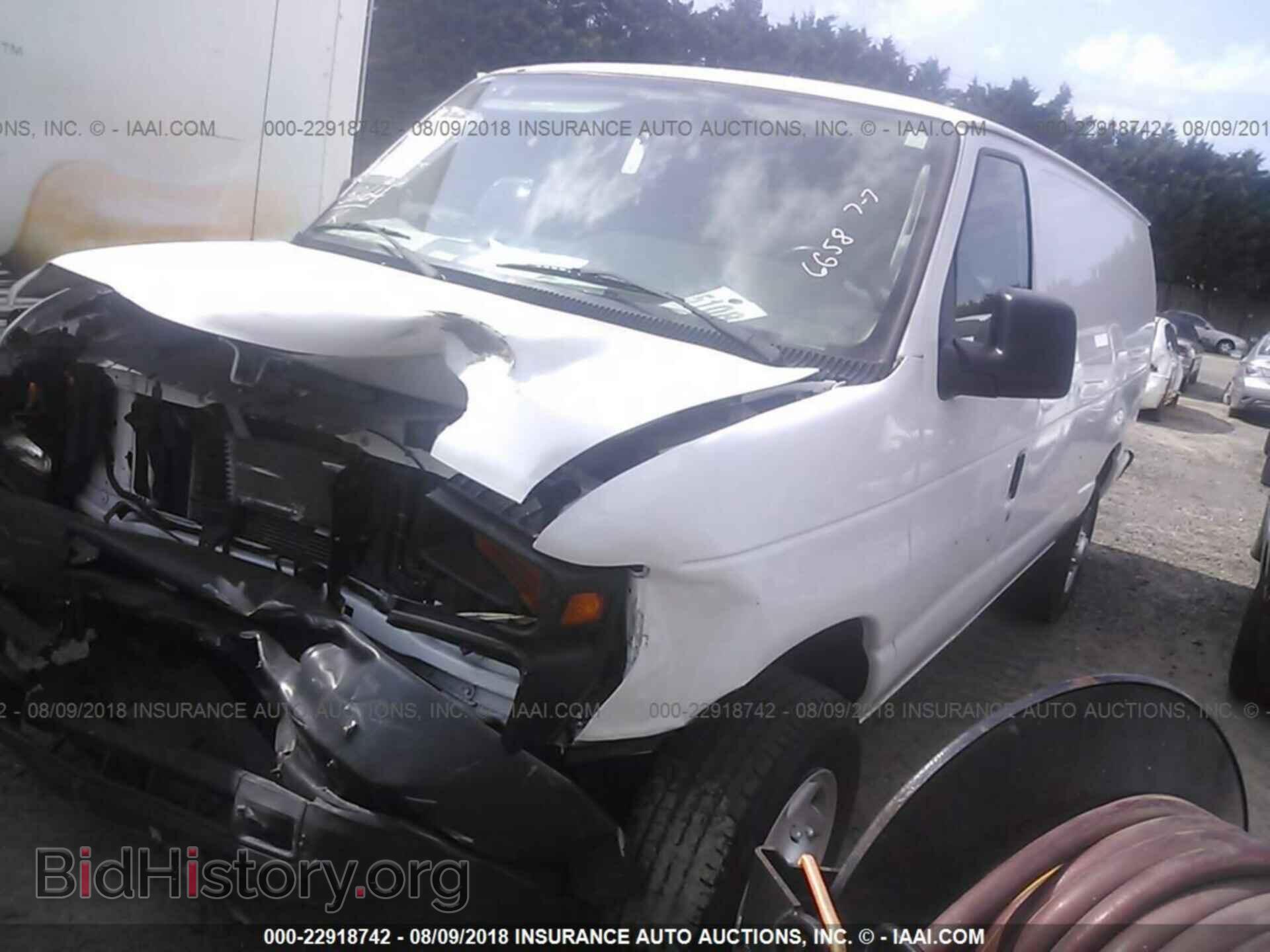 2014 Ford Econoline - VIN: 1FTNS2EW8EDA33241 - Фото 2