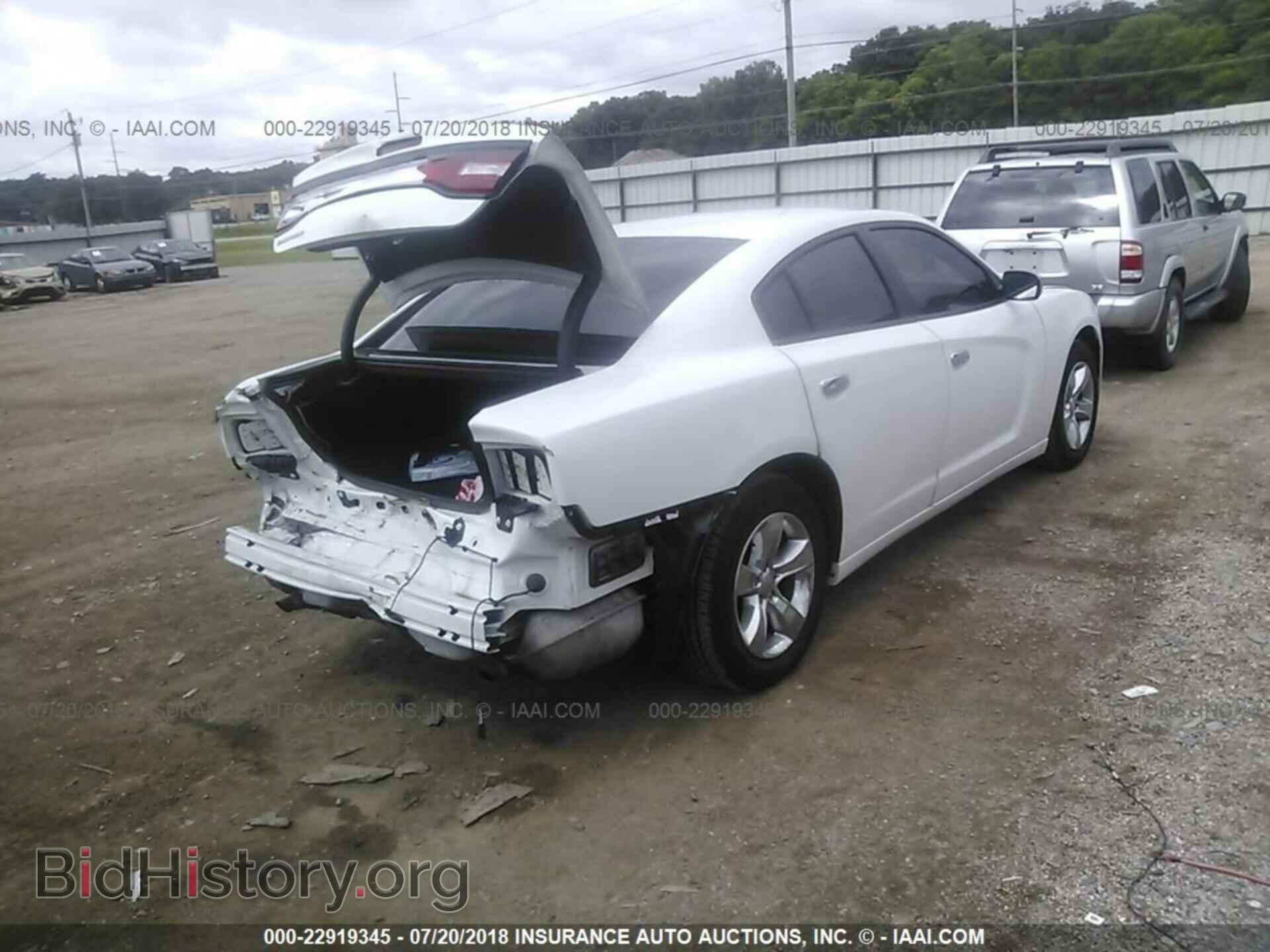 2013 Dodge Charger - VIN: 2C3CDXBG4DH512452 - Photo 4