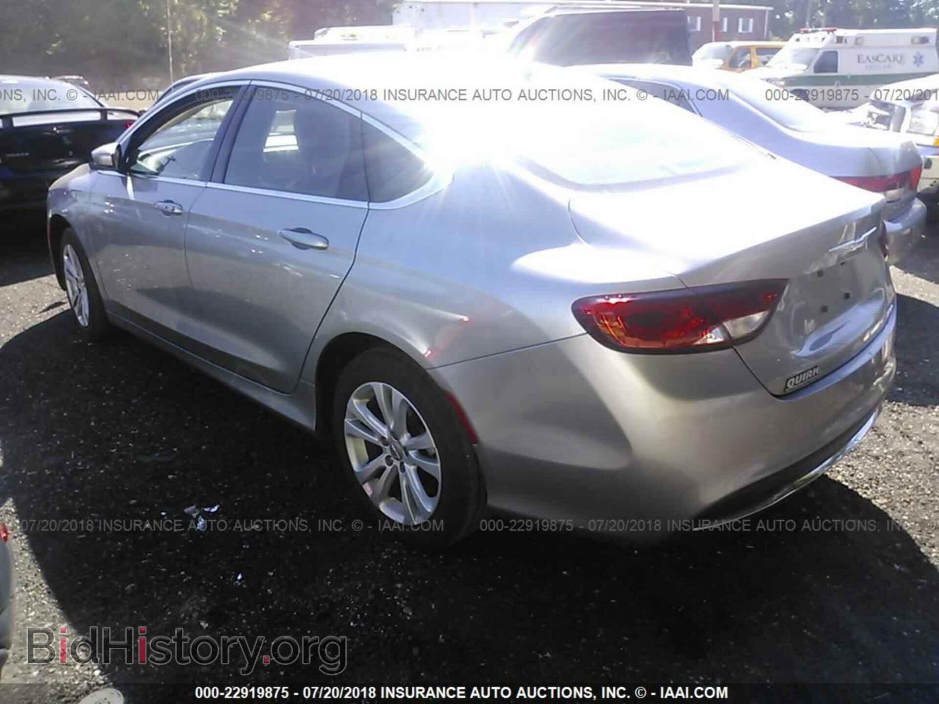 2015 Chrysler 200 - VIN: 1C3CCCAB2FN702827 - Photo 3