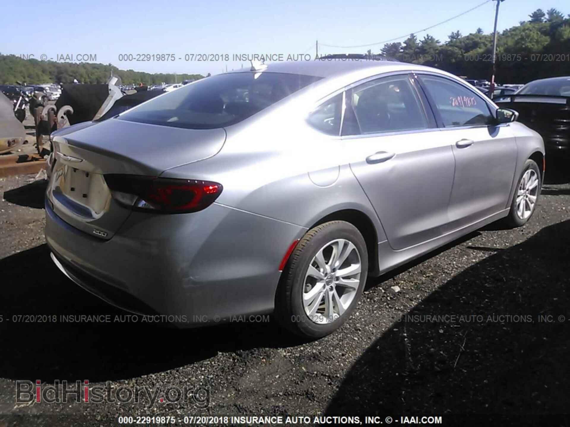 2015 Chrysler 200 - VIN: 1C3CCCAB2FN702827 - Photo 4