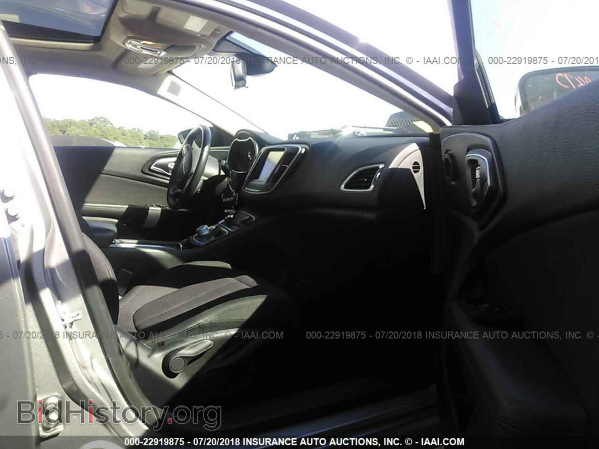 2015 Chrysler 200 - VIN: 1C3CCCAB2FN702827 - Photo 5