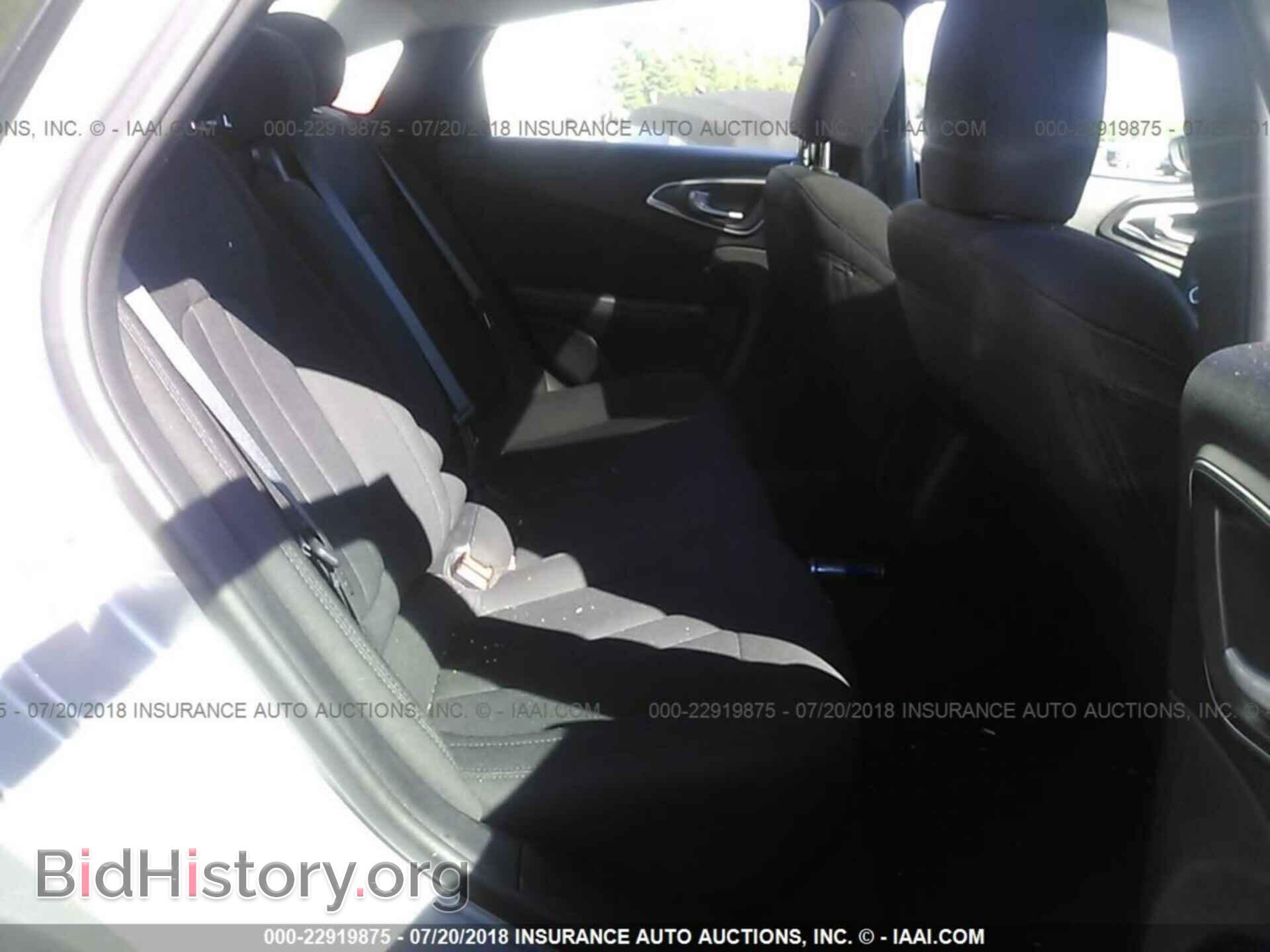 2015 Chrysler 200 - VIN: 1C3CCCAB2FN702827 - Photo 8