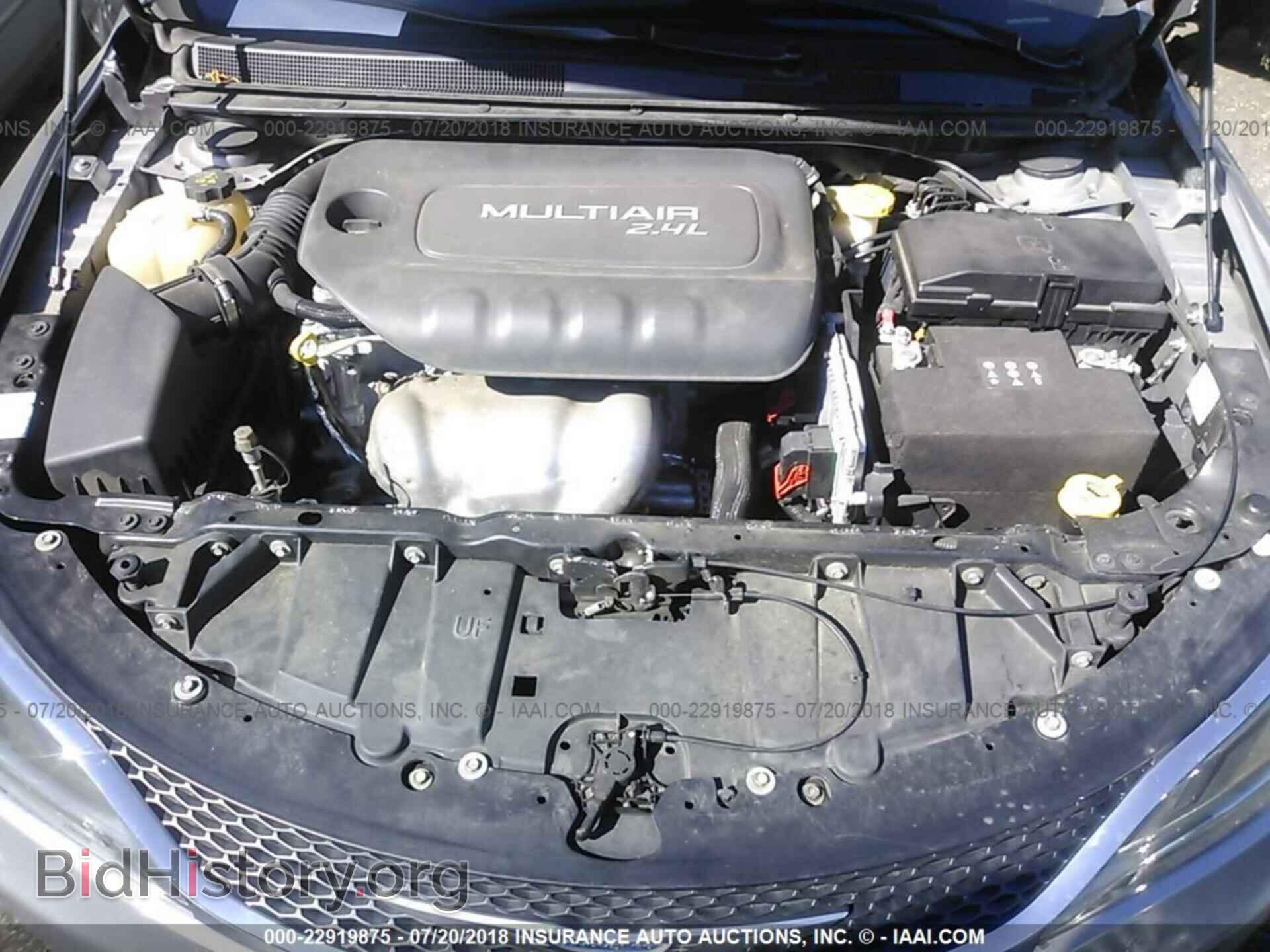 2015 Chrysler 200 - VIN: 1C3CCCAB2FN702827 - Photo 10