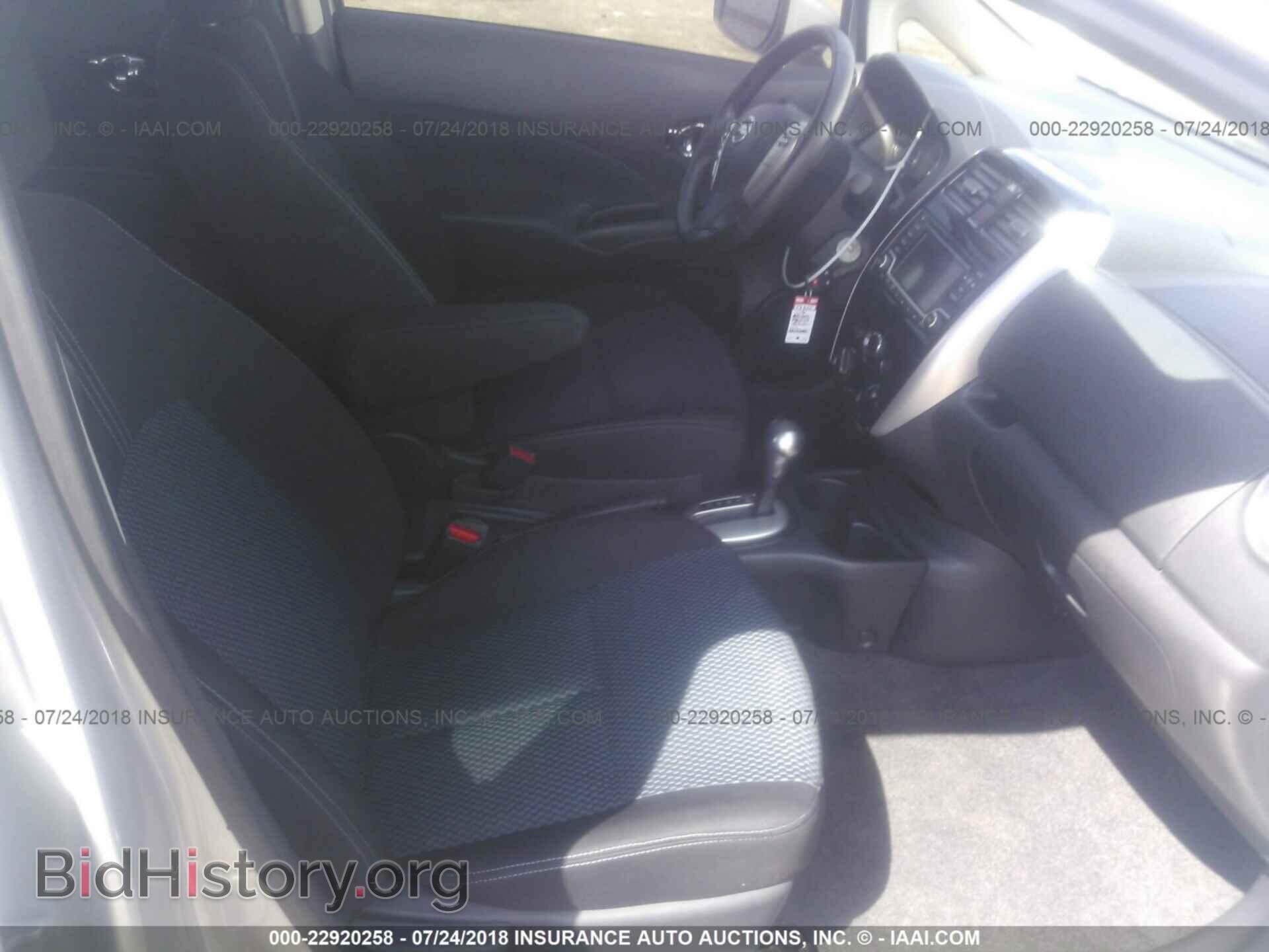 2016 Nissan Versa note - VIN: 3N1CE2CP8GL353928 - Photo 5