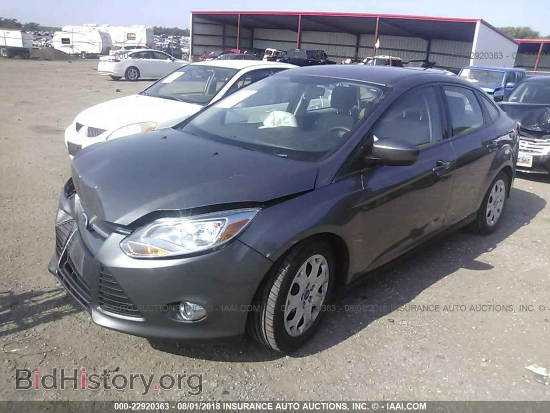 2012 Ford Focus - VIN: 1FAHP3F23CL119839 - Фото 2