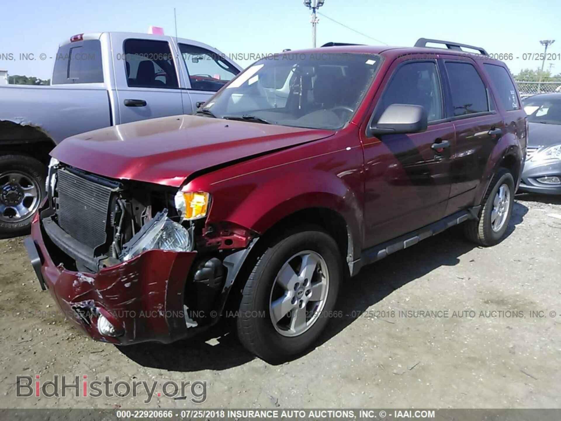 2012 Ford Escape - VIN: 1FMCU0D79CKA88592 - Photo 2