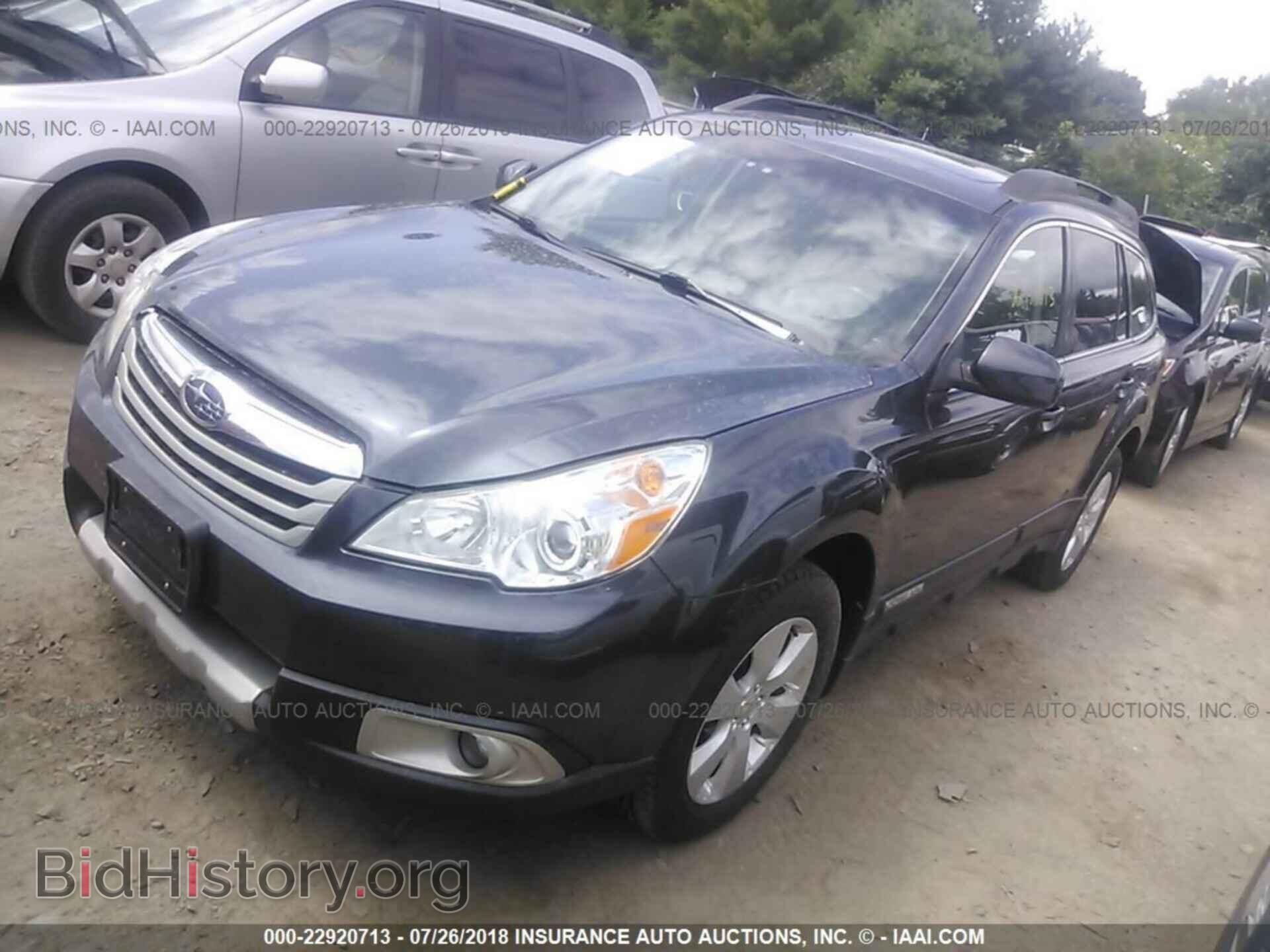 2011 Subaru Outback - VIN: 4S4BRCKC0B3321878 - Фото 2