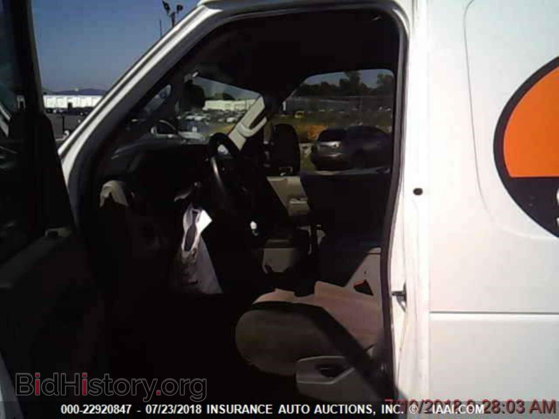 2013 Ford Econoline - VIN: 1FTNE1EW7DDB11928 - Фото 2