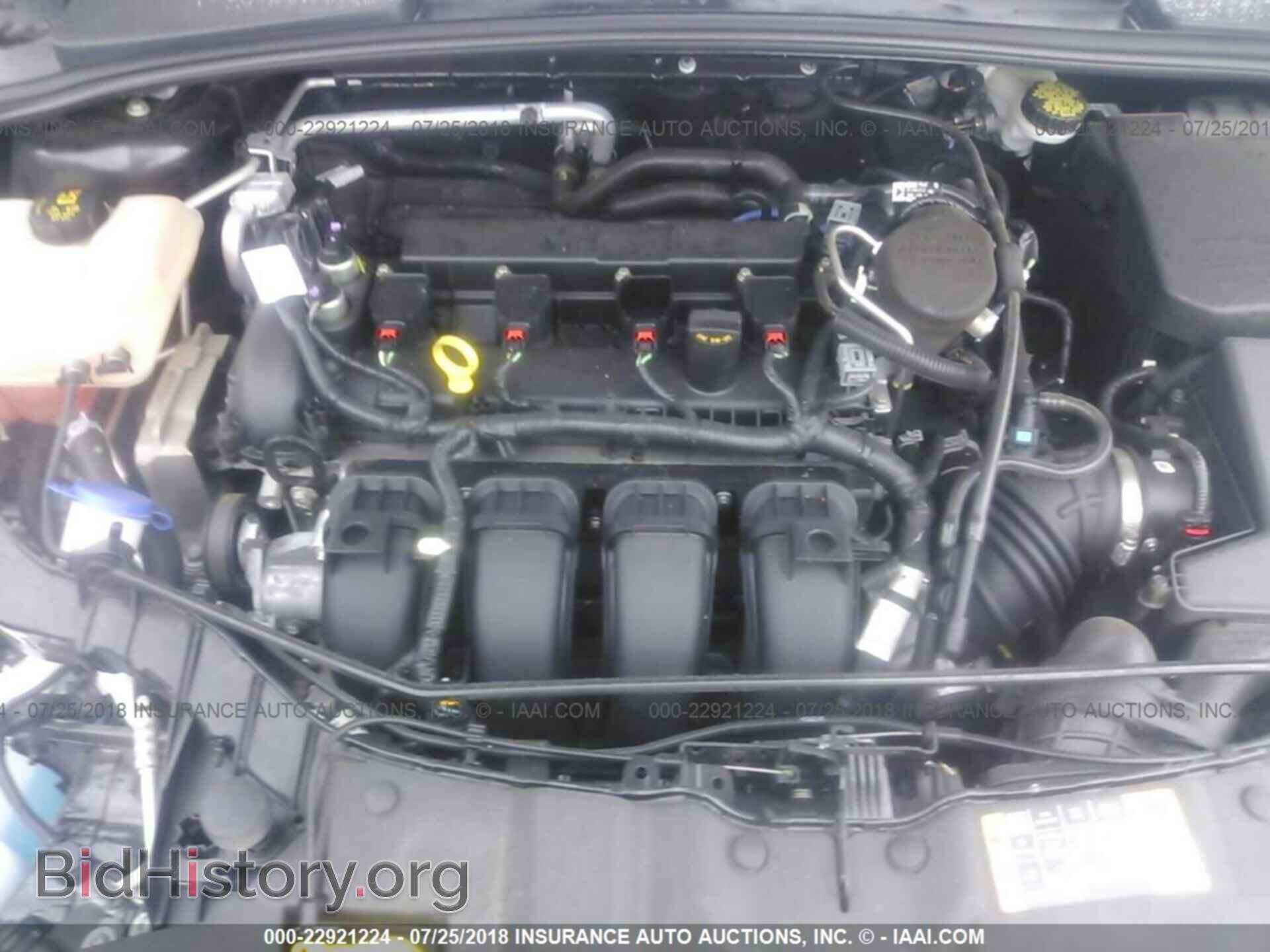 2014 Ford Focus - VIN: 1FADP3F27EL402021 - Photo 10