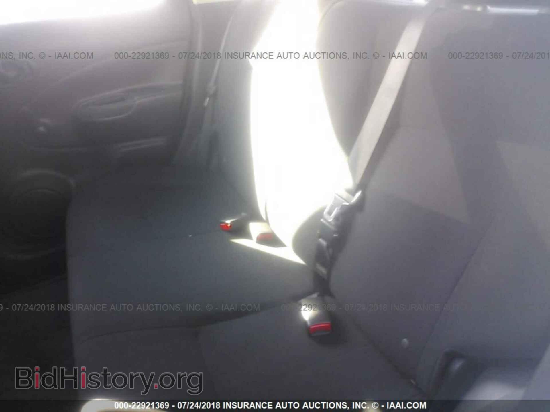 2014 Nissan Versa note - VIN: 3N1CE2CP5EL434009 - Photo 8