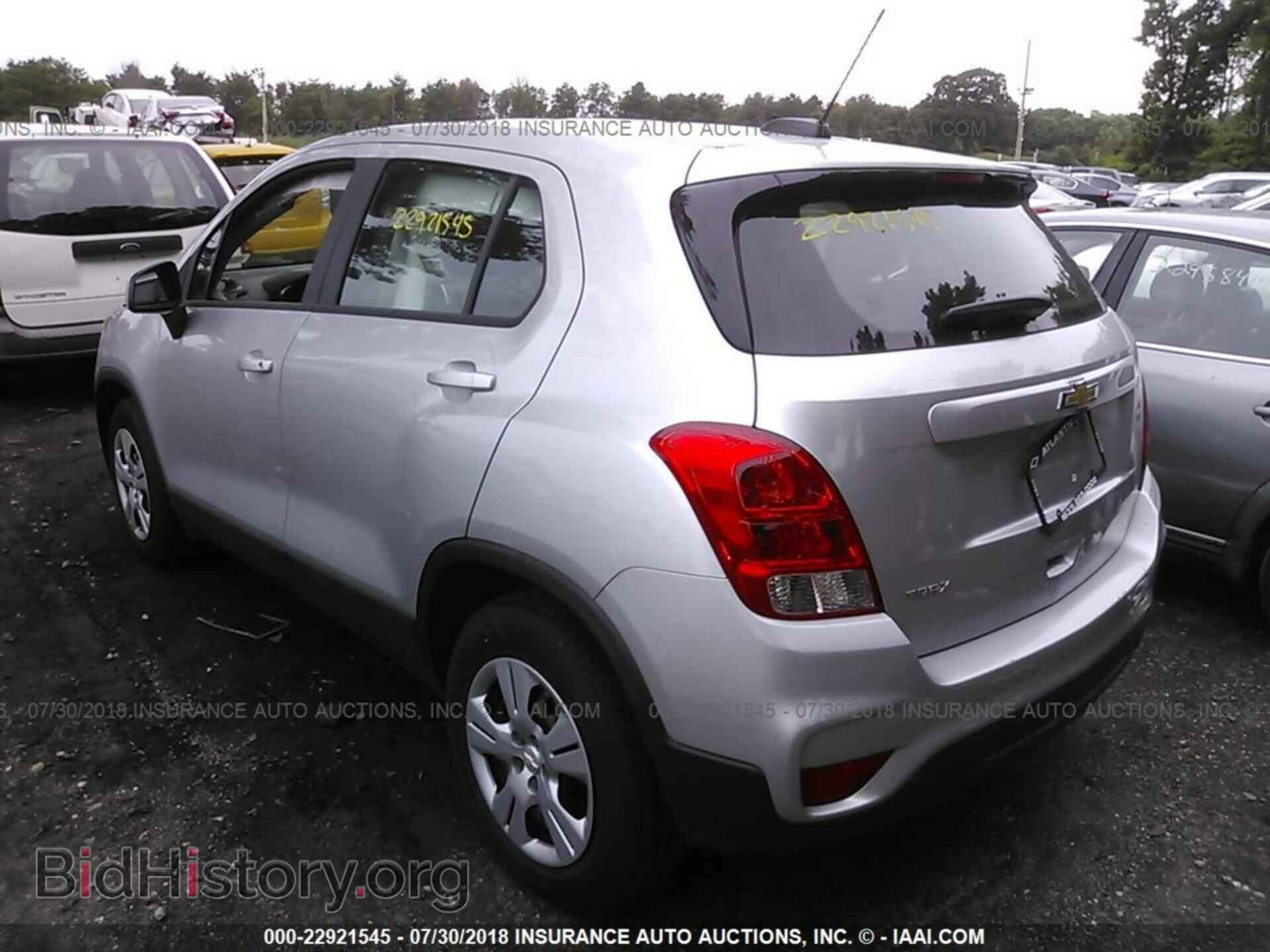 2017 Chevrolet Trax - VIN: KL7CJKSB2HB093461 - Фото 3
