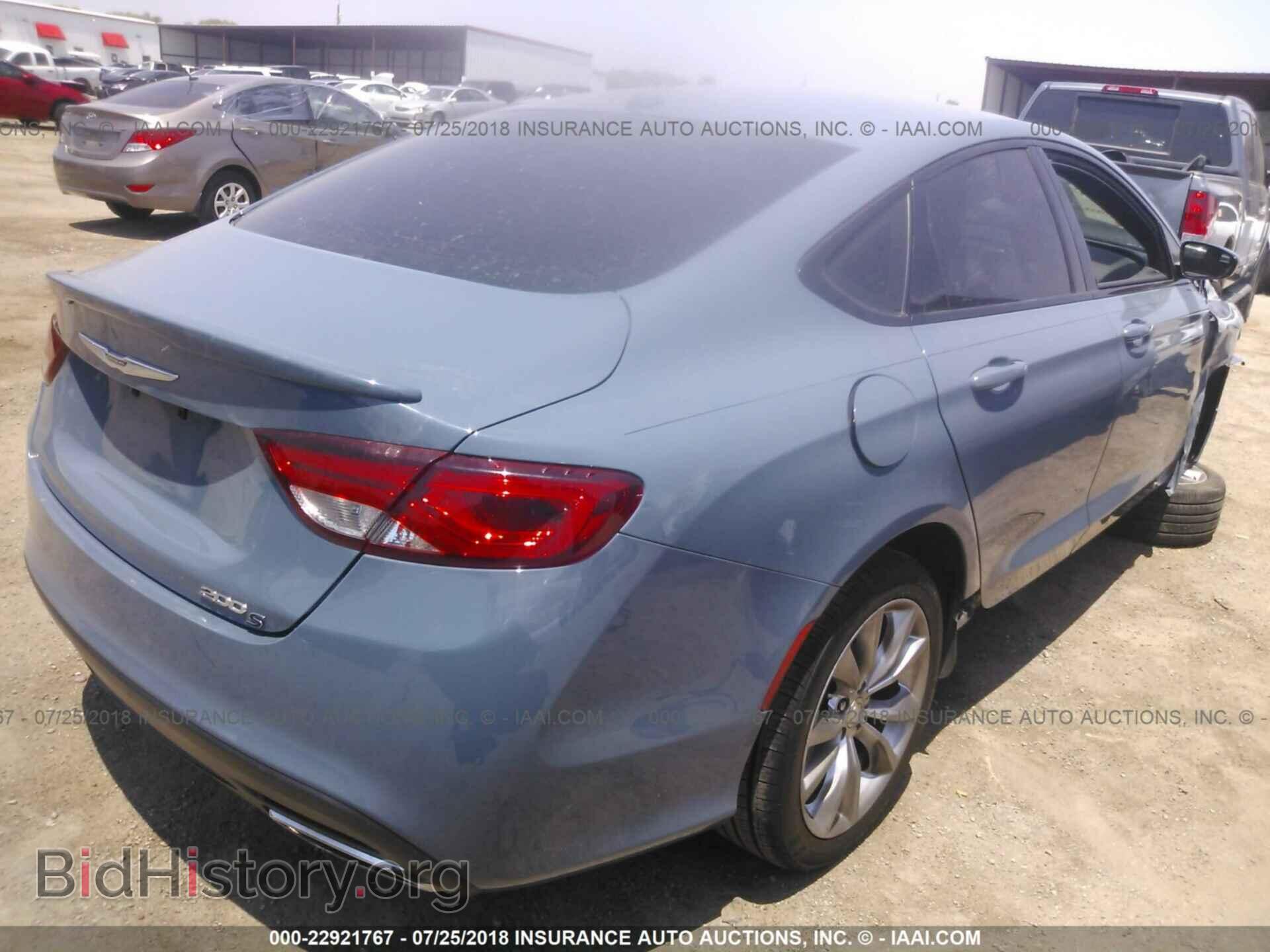 2015 Chrysler 200 - VIN: 1C3CCCBB5FN682524 - Photo 4