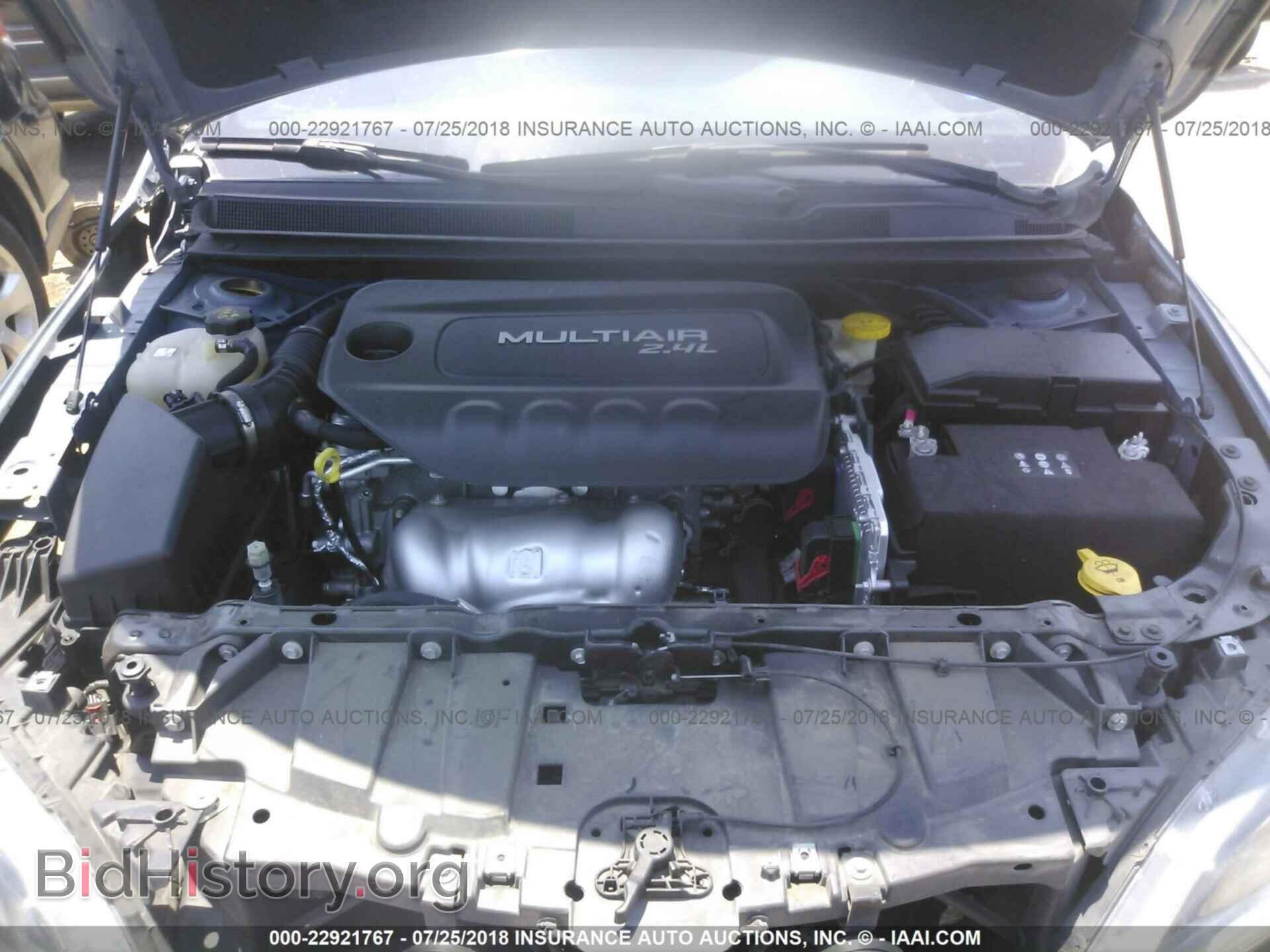 2015 Chrysler 200 - VIN: 1C3CCCBB5FN682524 - Photo 10