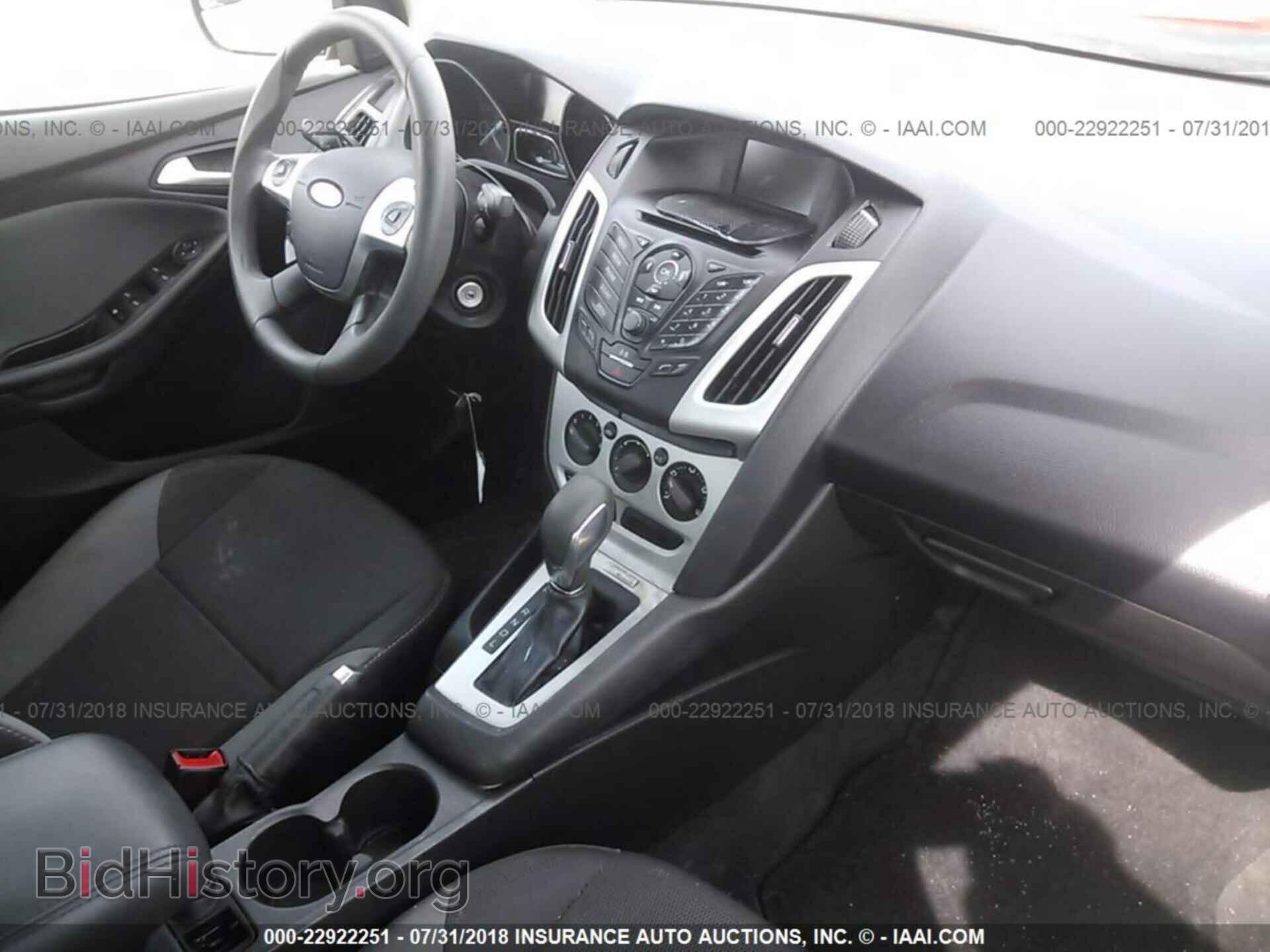 2014 Ford Focus - VIN: 1FADP3F27EL112653 - Photo 5