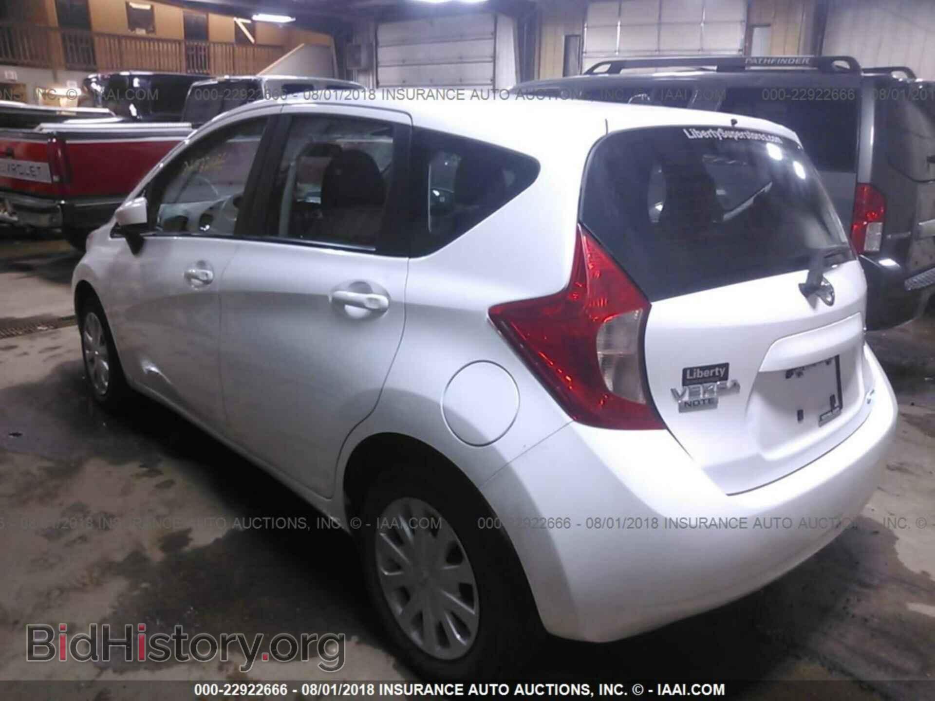 2015 Nissan Versa note - VIN: 3N1CE2CP7FL404026 - Photo 3