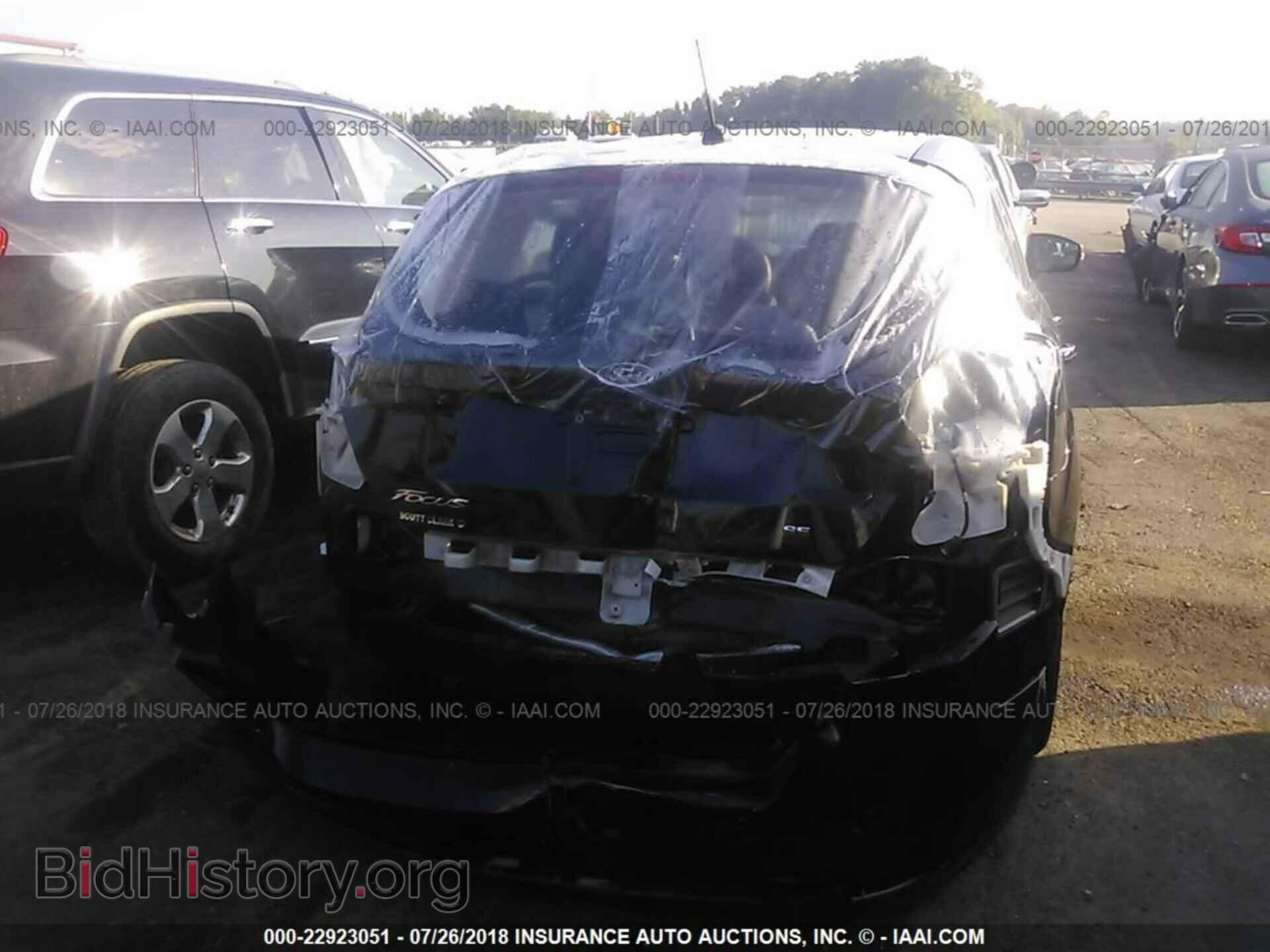 2016 Ford Focus - VIN: 1FADP3K2XGL364308 - Photo 6