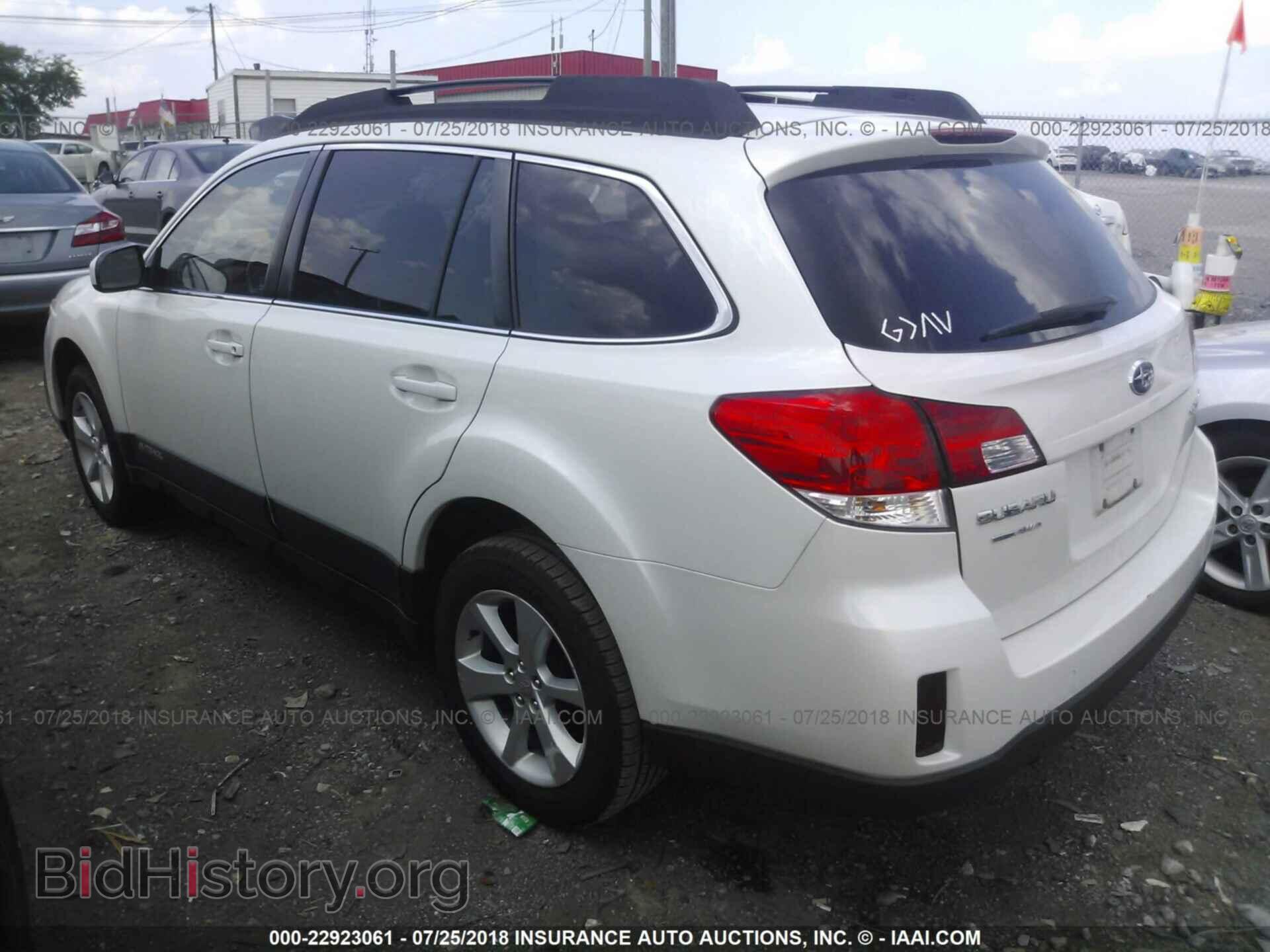 2013 Subaru Outback - VIN: 4S4BRCCCXD3295324 - Photo 3