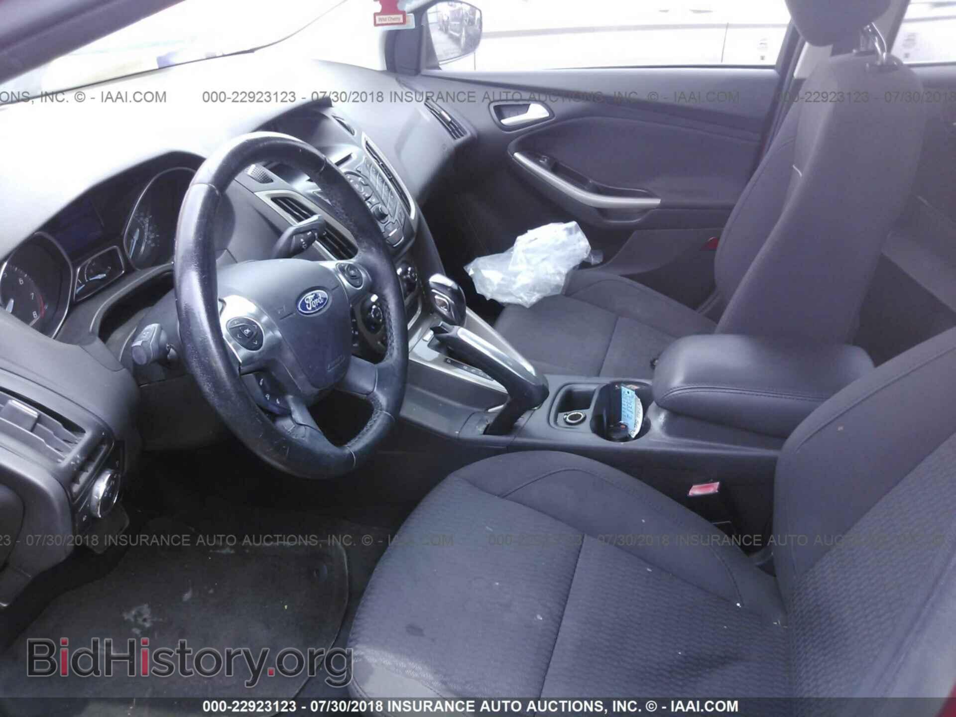 2012 Ford Focus - VIN: 1FAHP3H24CL348737 - Фото 5