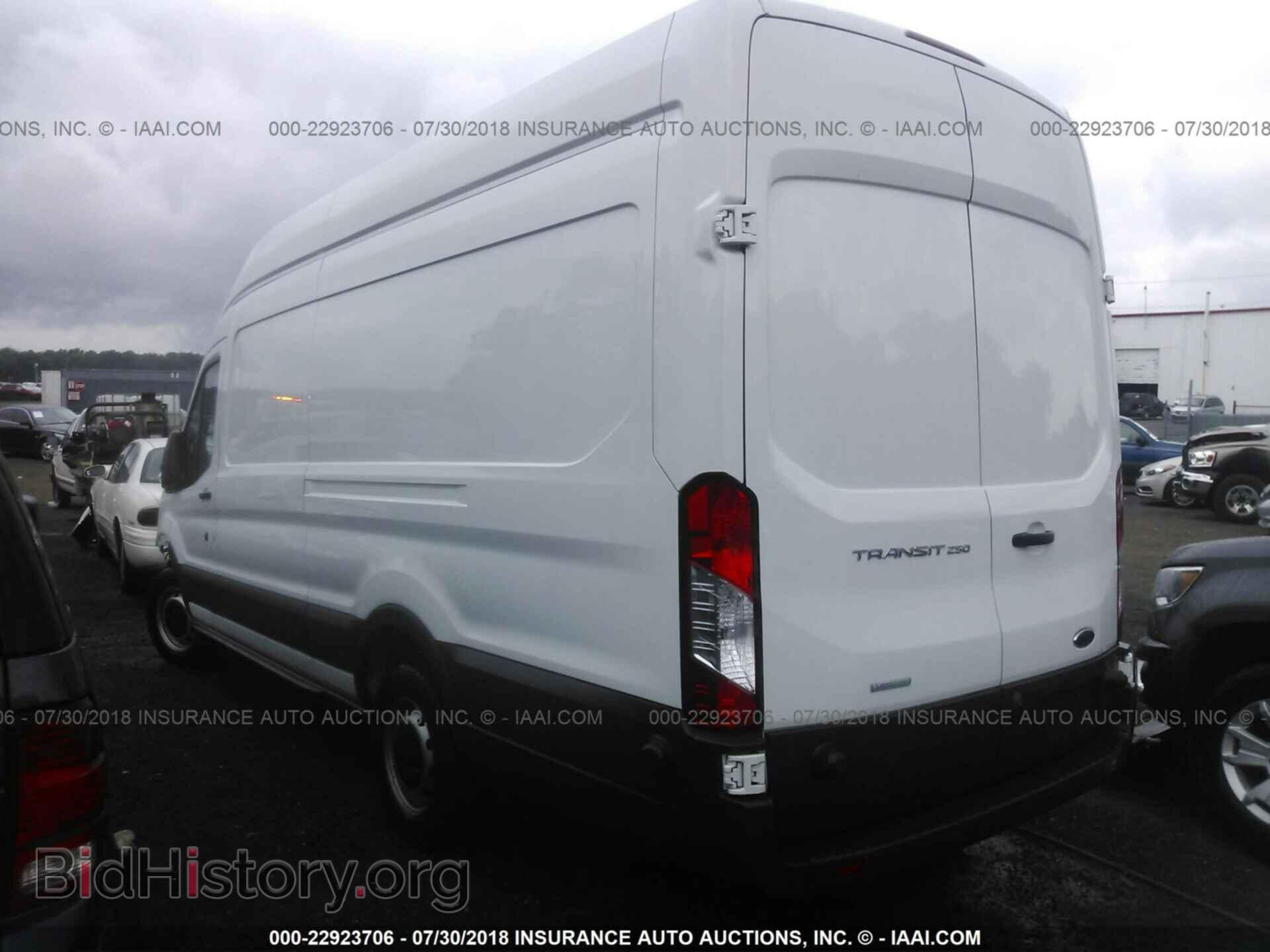 2016 Ford Transit - VIN: 1FTYR3XG8GKB53544 - Фото 3