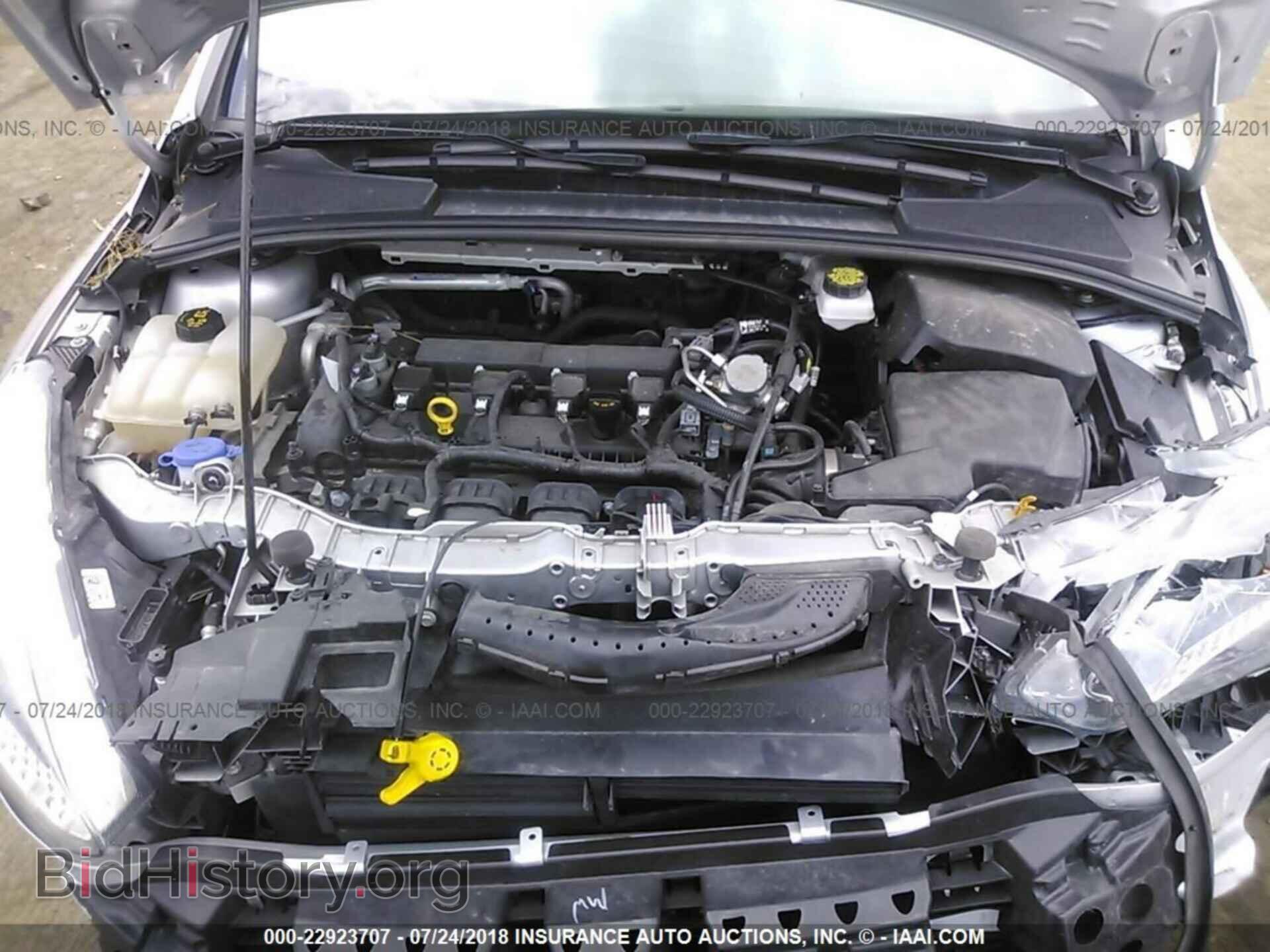 2017 Ford Focus - VIN: 1FADP3E2XHL328230 - Photo 10
