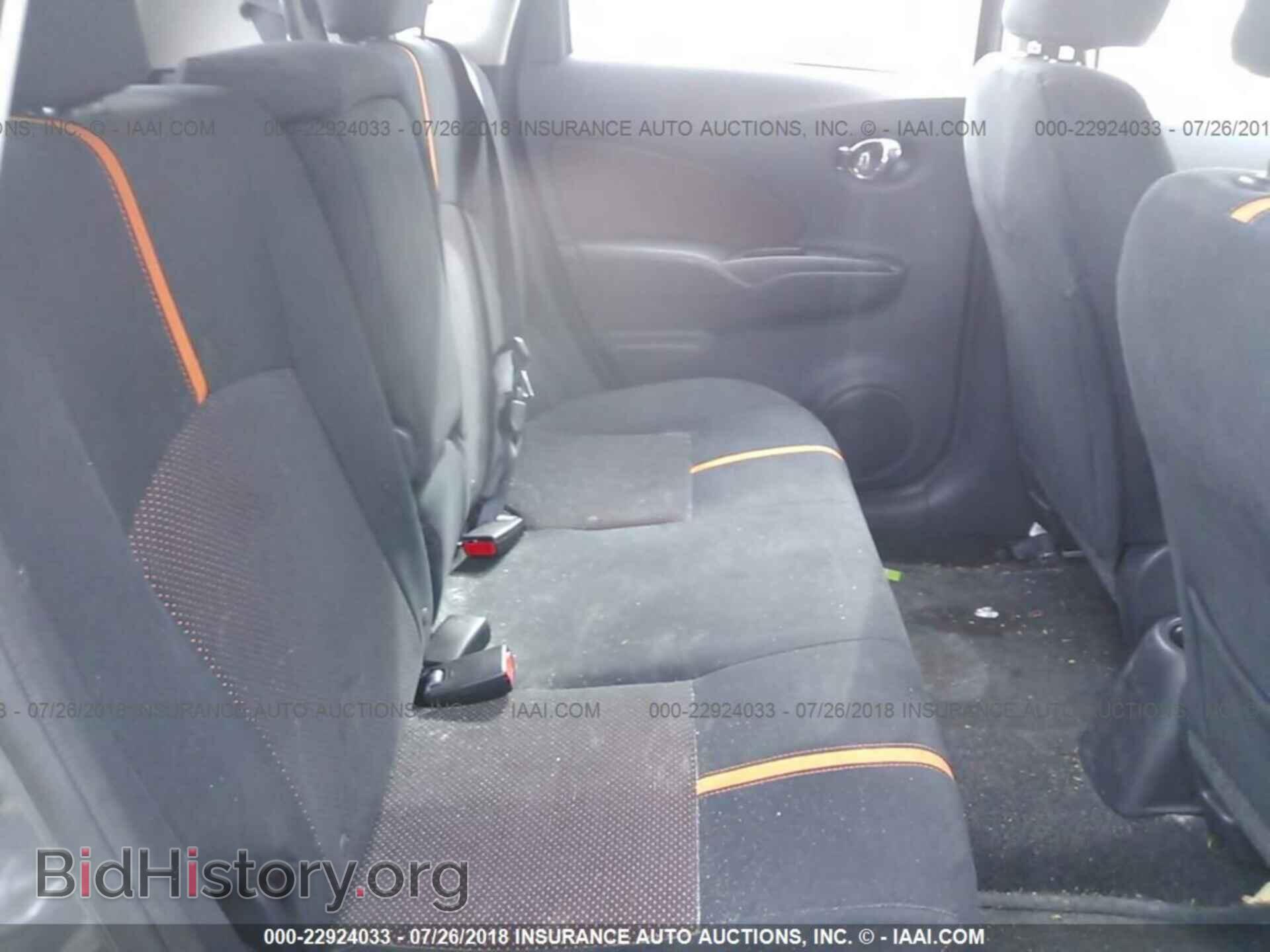 2016 Nissan Versa note - VIN: 3N1CE2CP8GL408538 - Photo 8