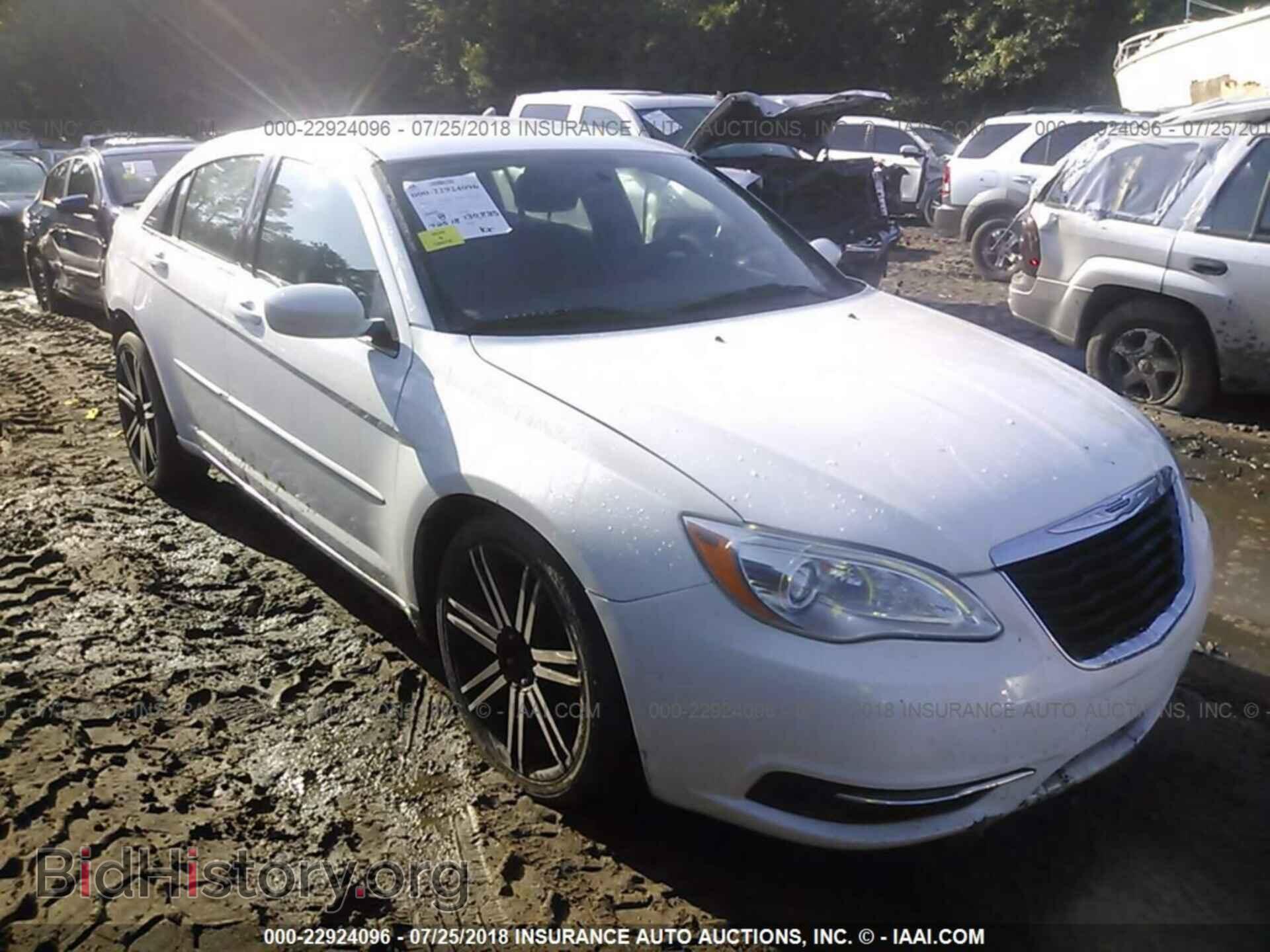 Фотография 1C3CCBAB8CN273280 - Chrysler 200 2012