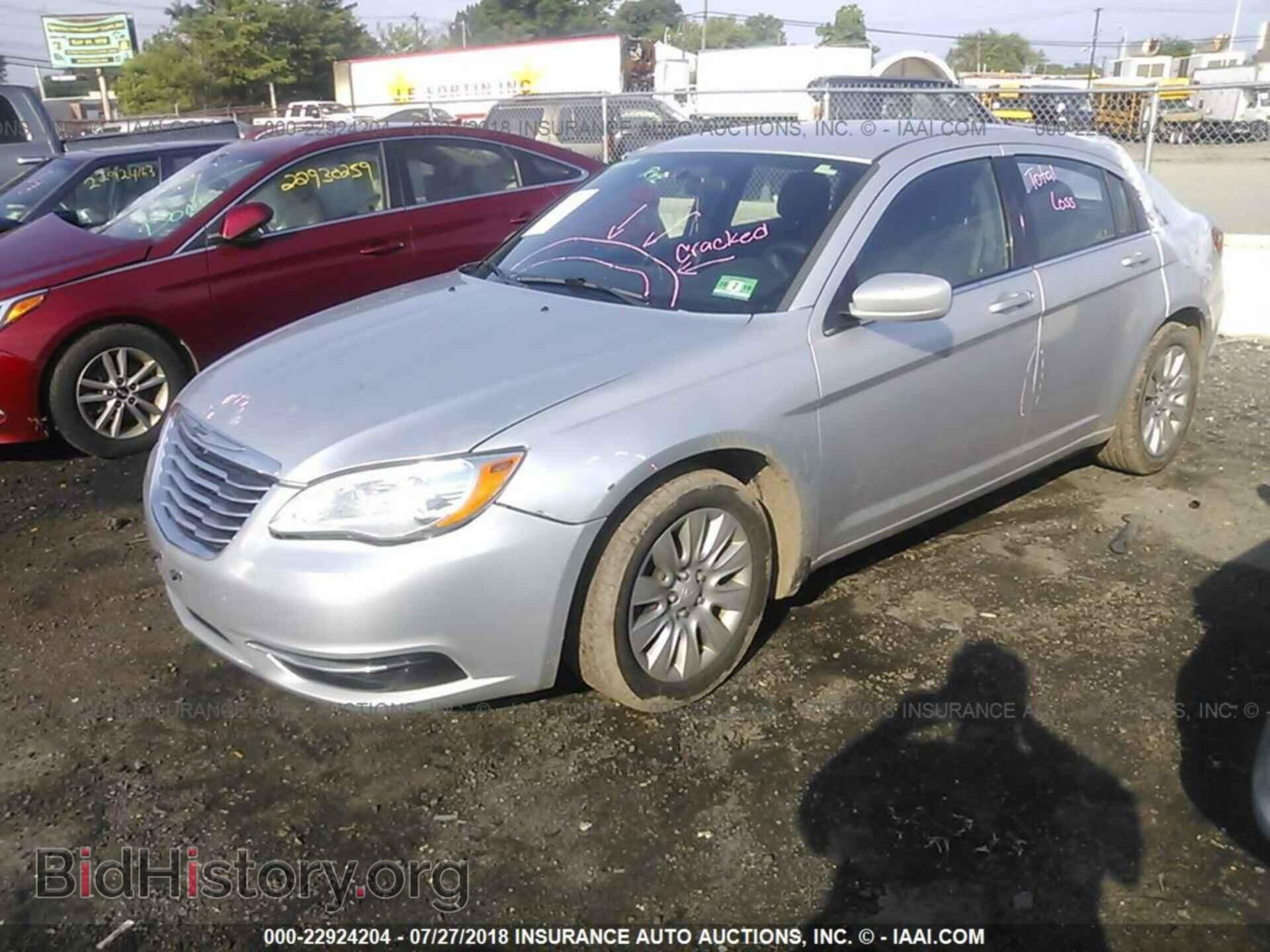 2012 Chrysler 200 - VIN: 1C3CCBAB4CN295986 - Фото 2