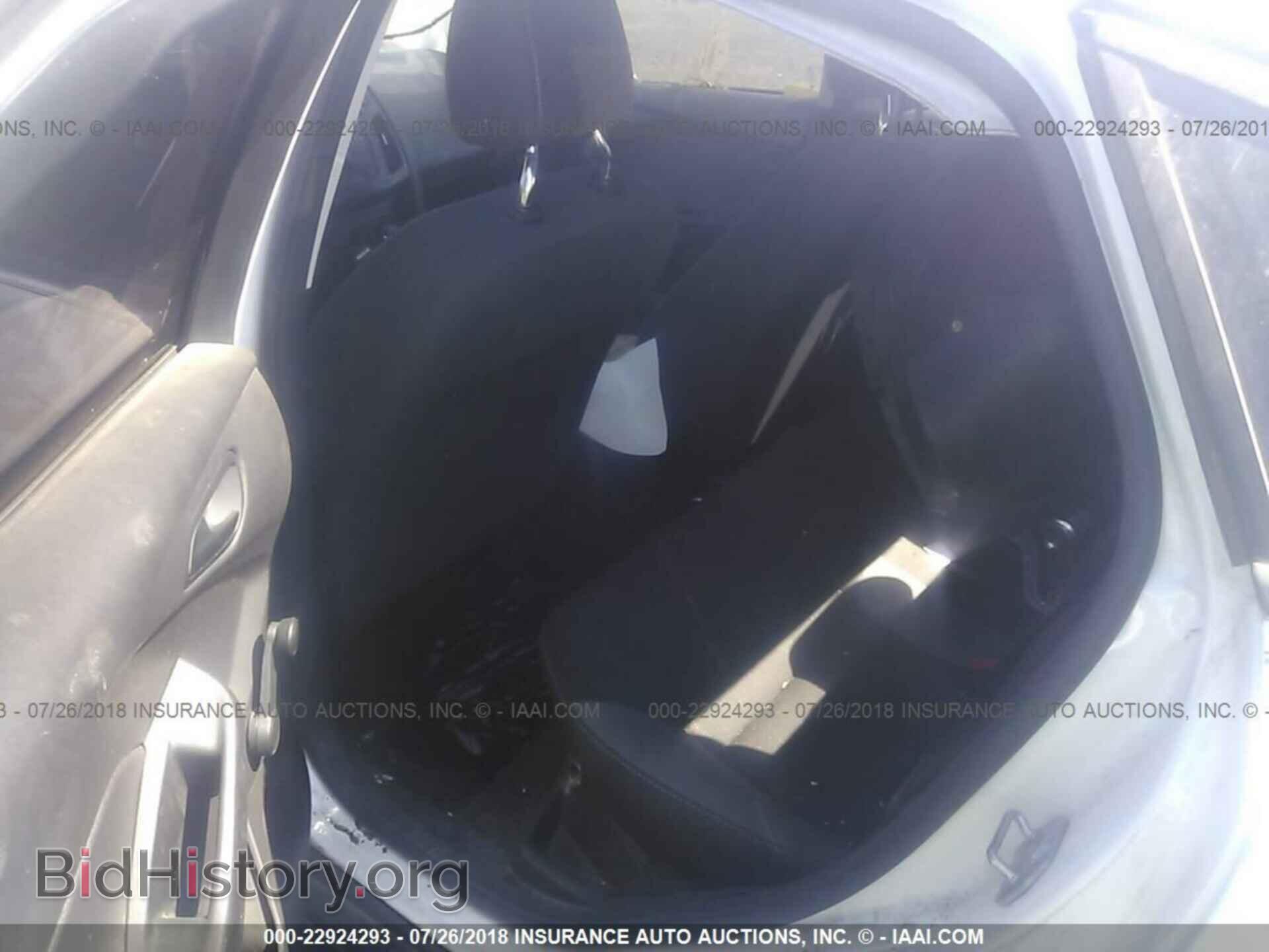 2013 Ford Focus - VIN: 1FADP3E21DL359957 - Photo 8