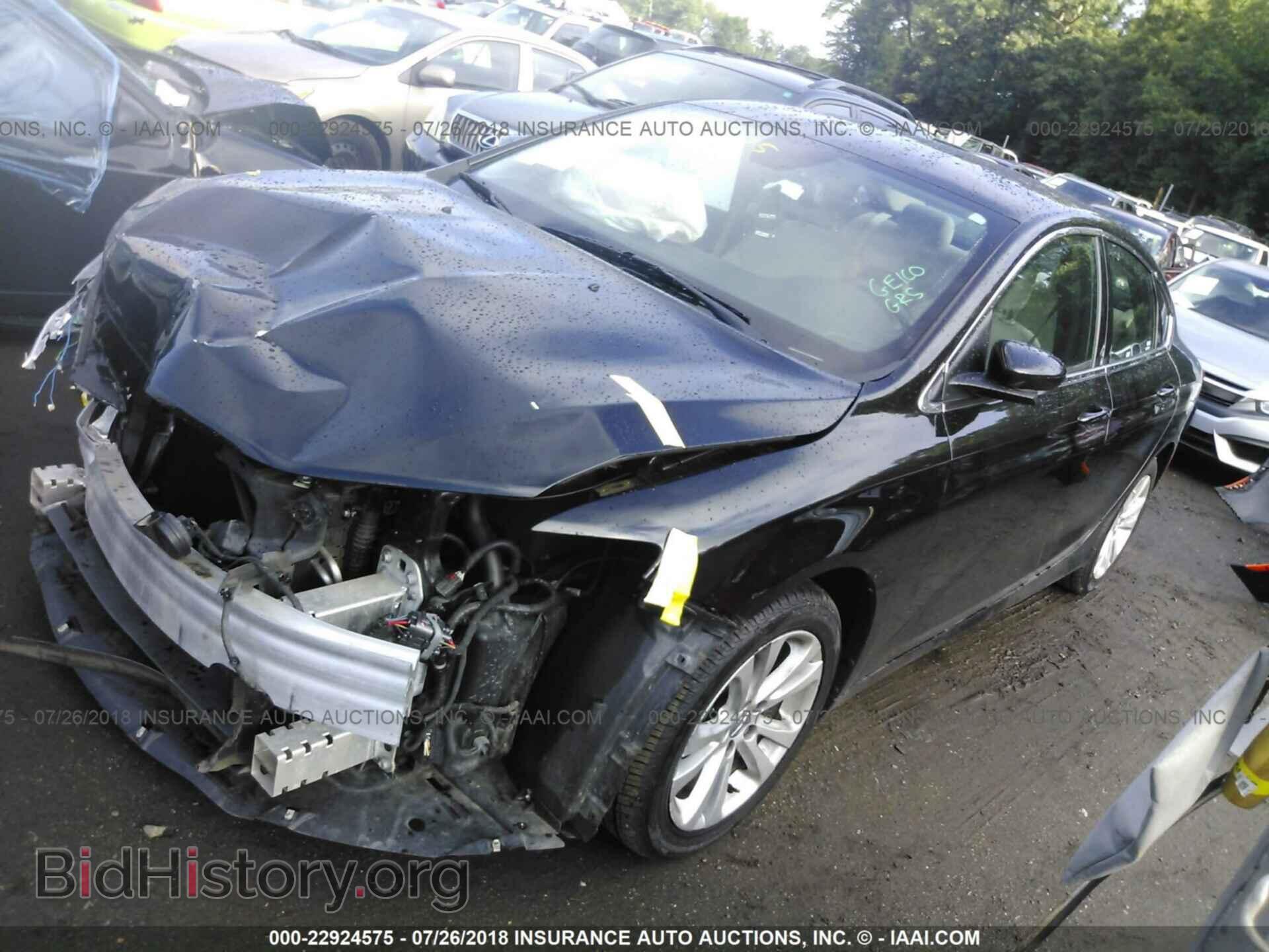 2015 Chrysler 200 - VIN: 1C3CCCAB1FN525879 - Фото 2