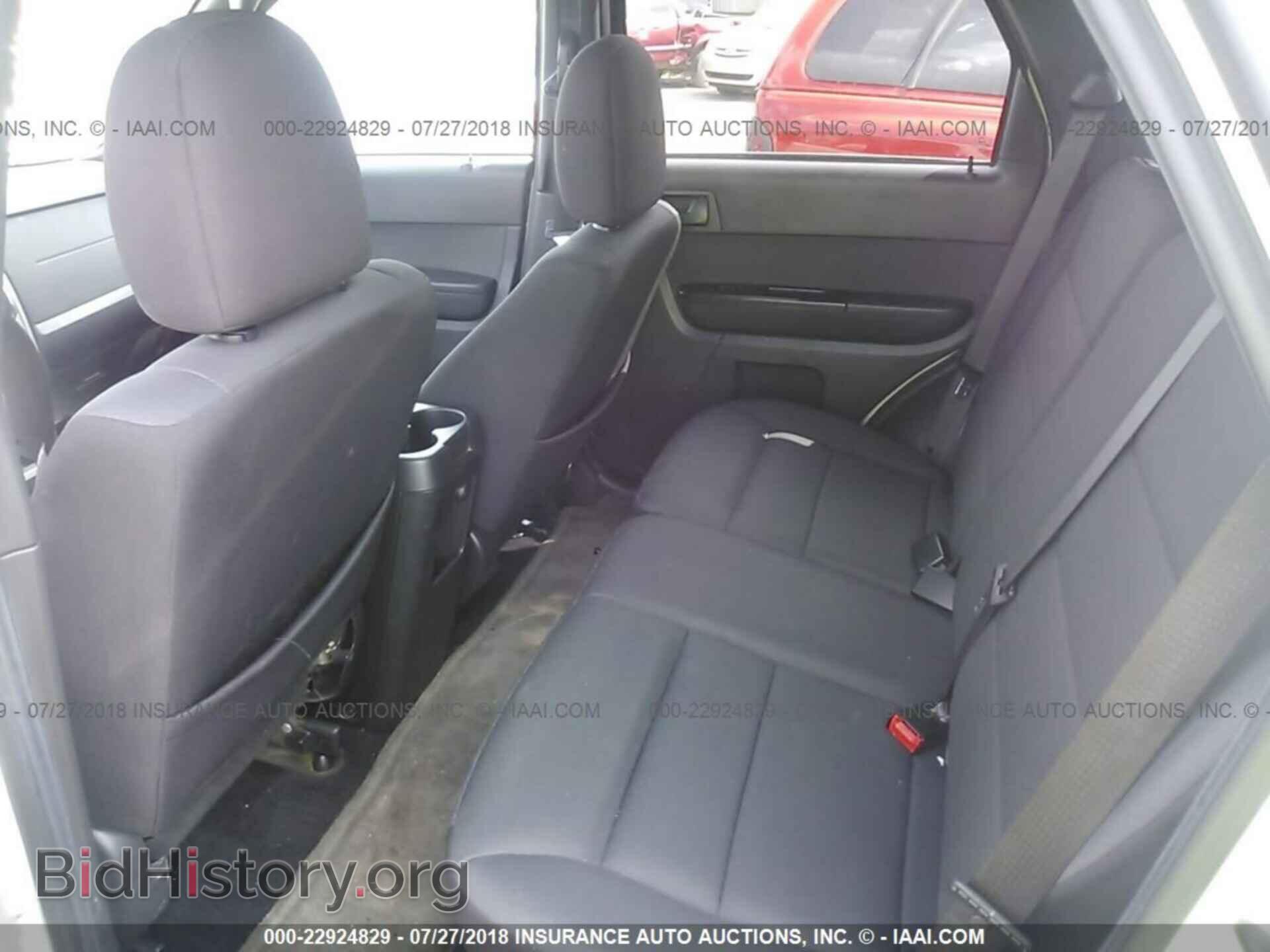 2012 Ford Escape - VIN: 1FMCU9D76CKB99492 - Photo 8
