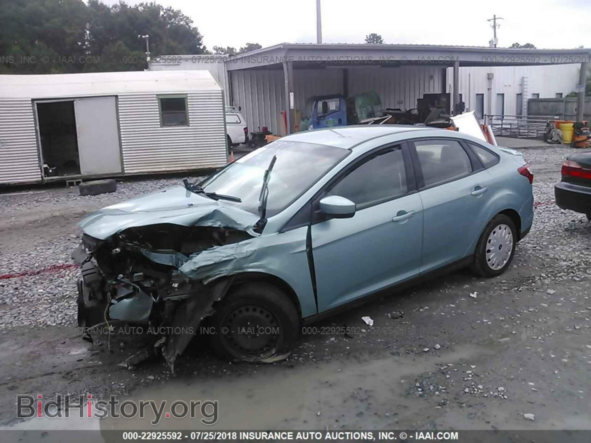 2012 Ford Focus - VIN: 1FAHP3F23CL125740 - Photo 2