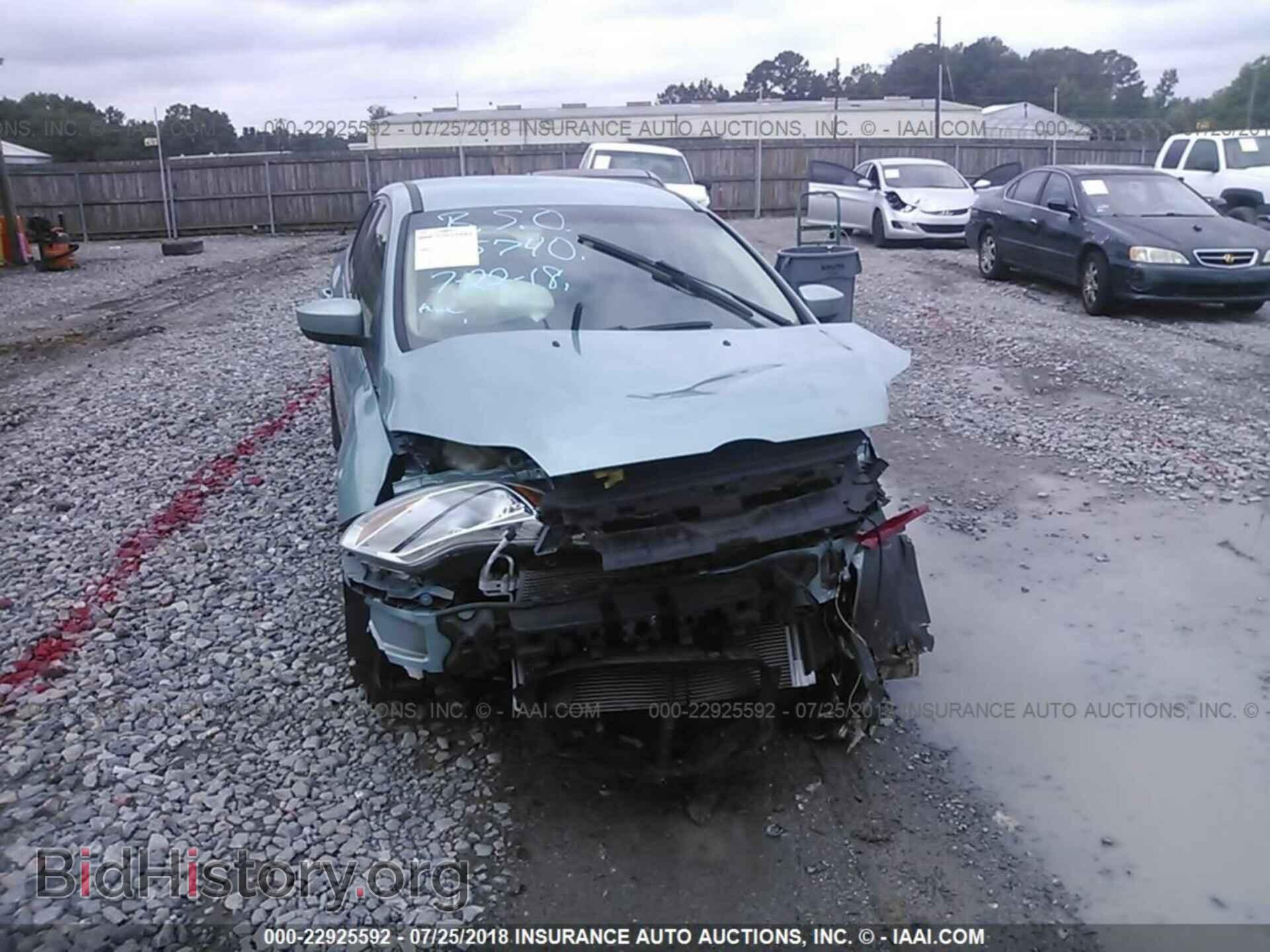 2012 Ford Focus - VIN: 1FAHP3F23CL125740 - Photo 6
