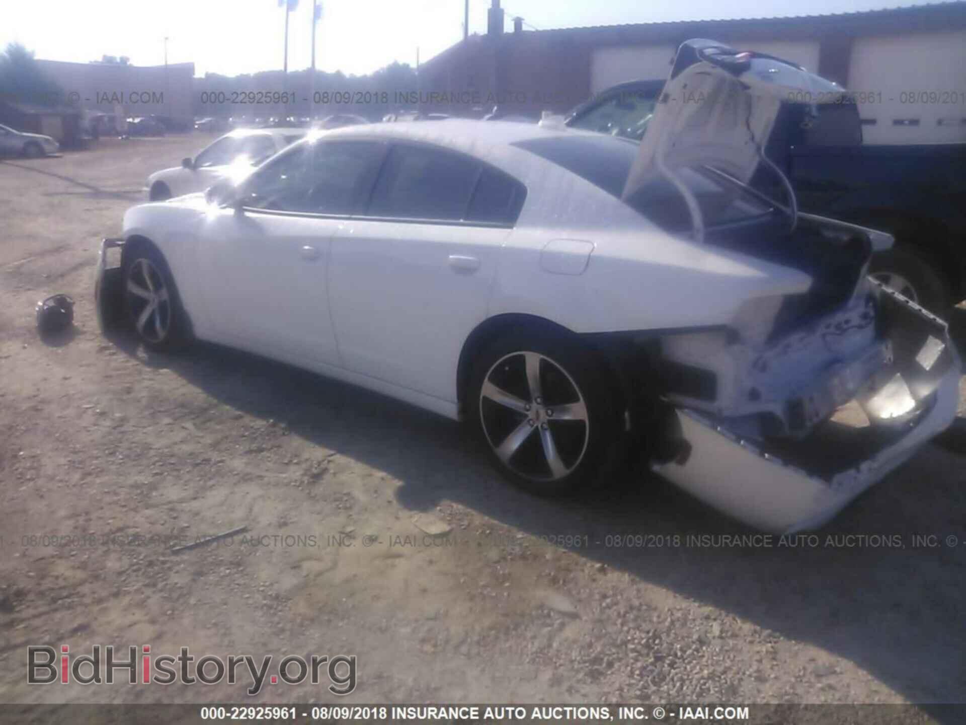 2017 Dodge Charger - VIN: 2C3CDXHG0HH576100 - Фото 3