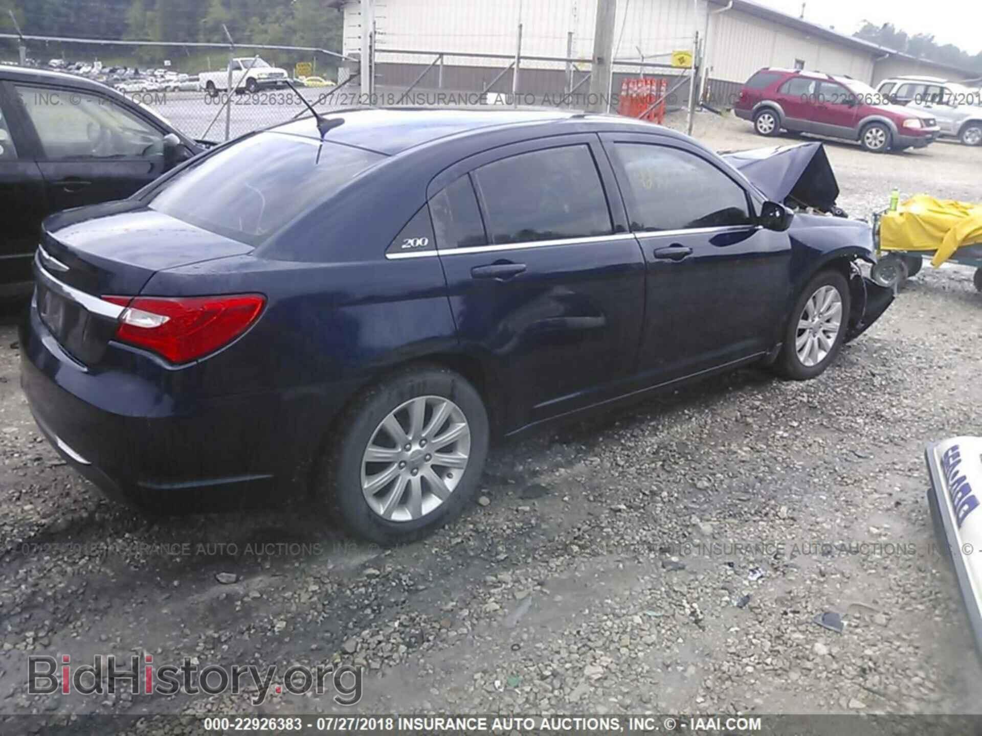 2013 Chrysler 200 - VIN: 1C3CCBBB6DN592841 - Photo 4