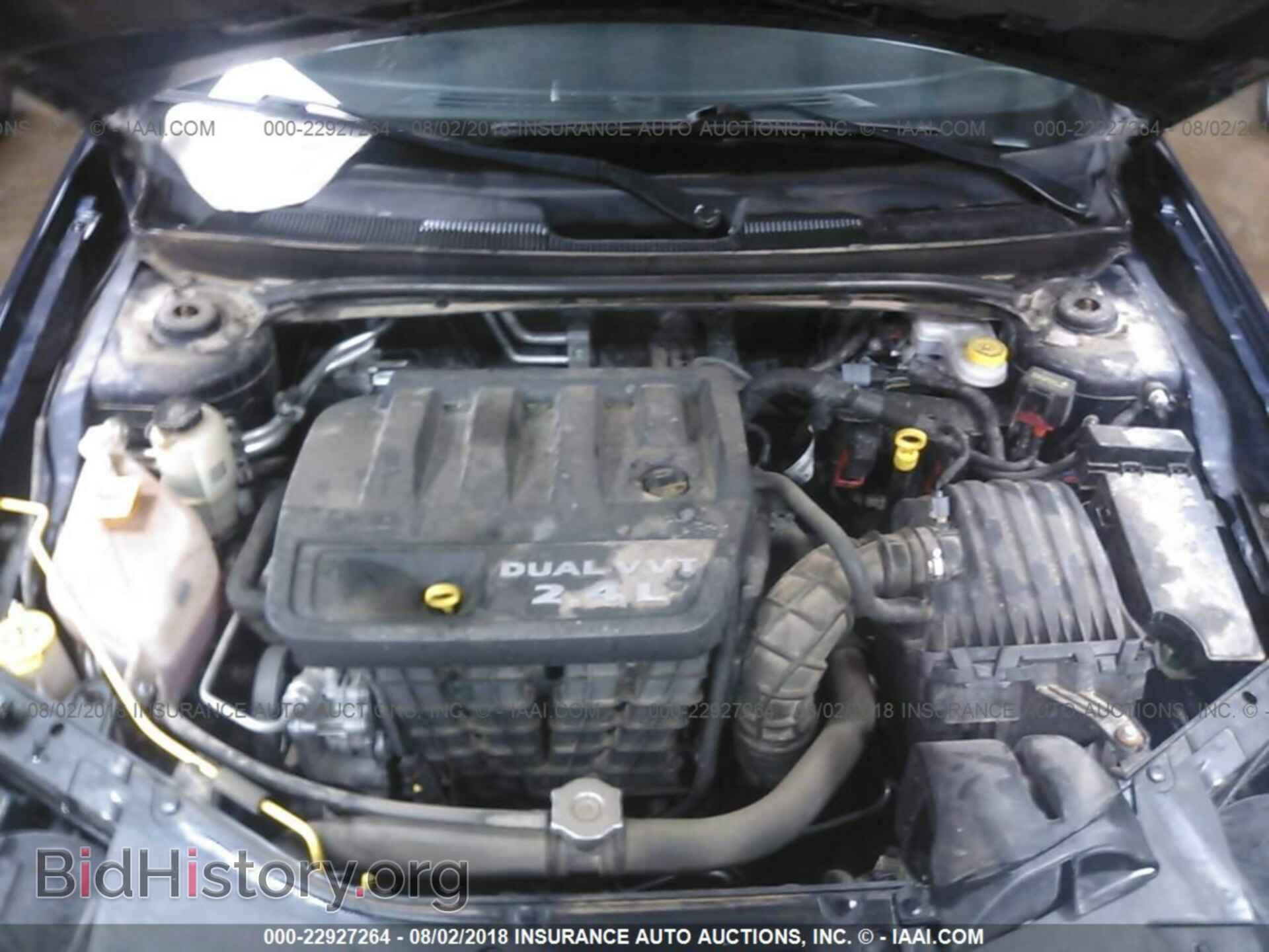 2014 Chrysler 200 - VIN: 1C3CCBAB0EN143111 - Photo 10